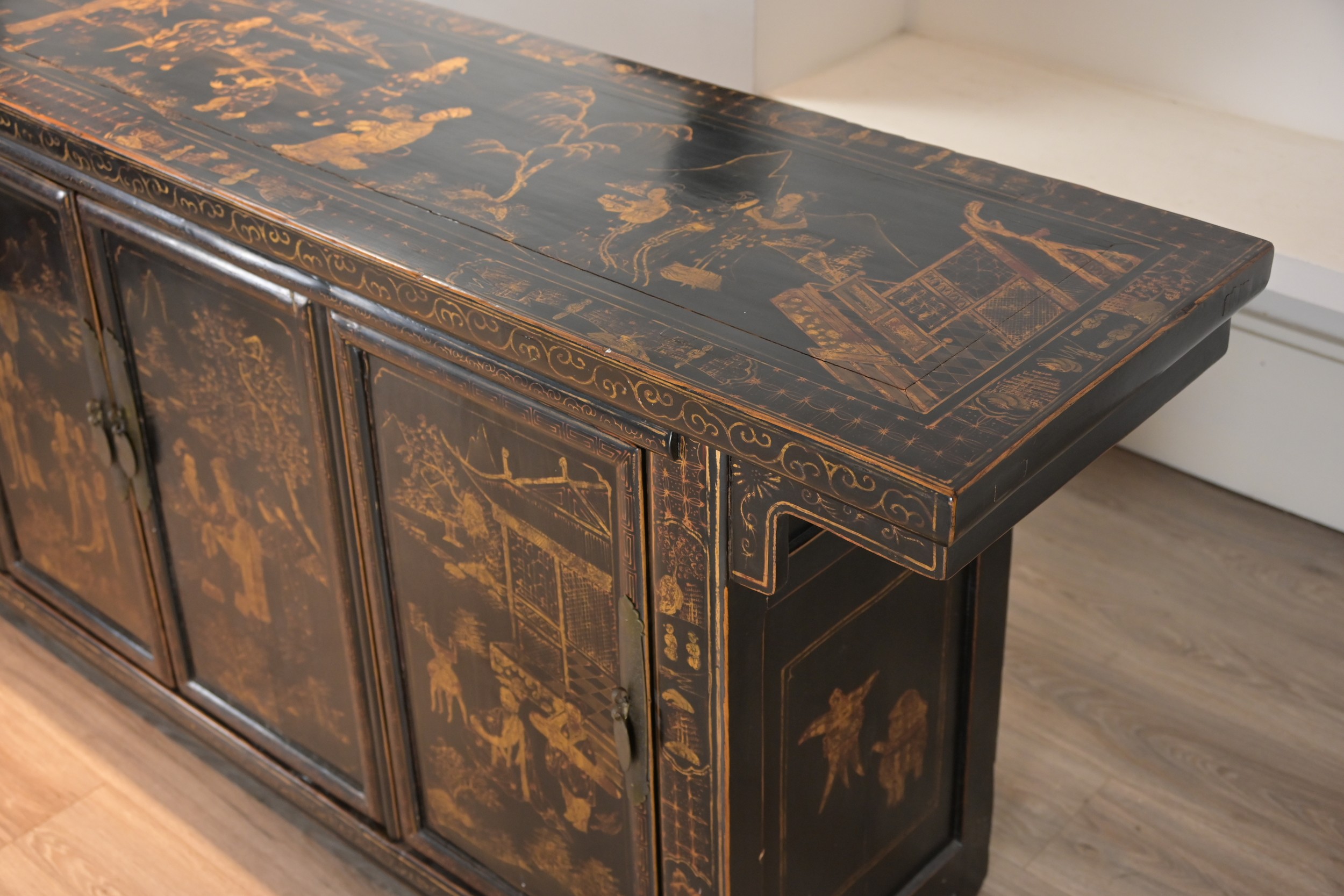 A LARGE CHINESE BLACK LACQUER AND GILT DECORATED SIDEBOARD, 19TH CENTURY. Well decorated to each - Image 14 of 14
