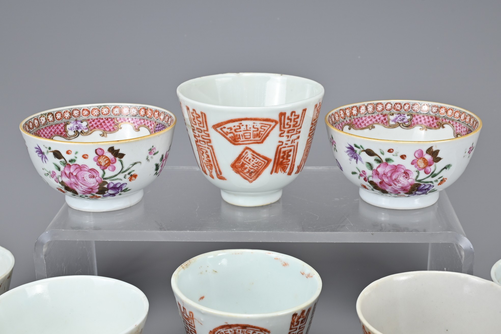 A GROUP OF TEN CHINESE PORCELAIN CUPS, 18/19TH CENTURY. To include two Qianlong period export - Image 2 of 7