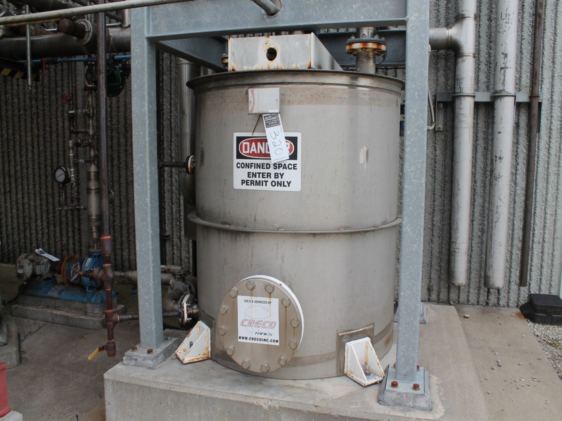 INTERNATIONAL PRODUCTION SPECIALISTS INC. LOT STAINLESS STEEL WASH SOLVENT TANK - Image 2 of 13