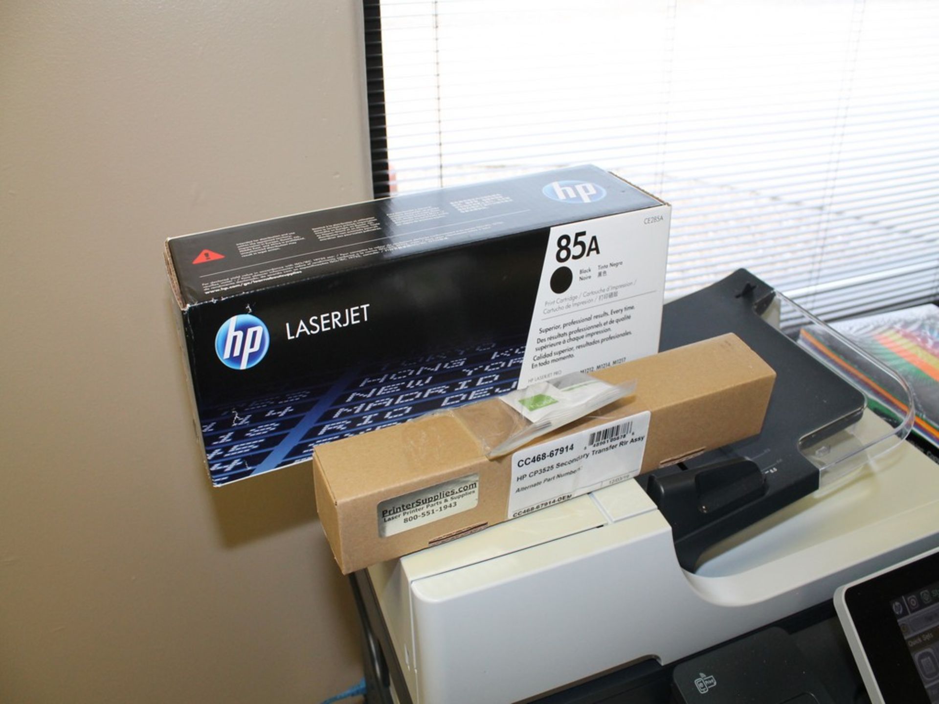 HEWLETT PACKARD LOT MULTI FUNCTION PRINTER & SUPPLIES - Image 8 of 8