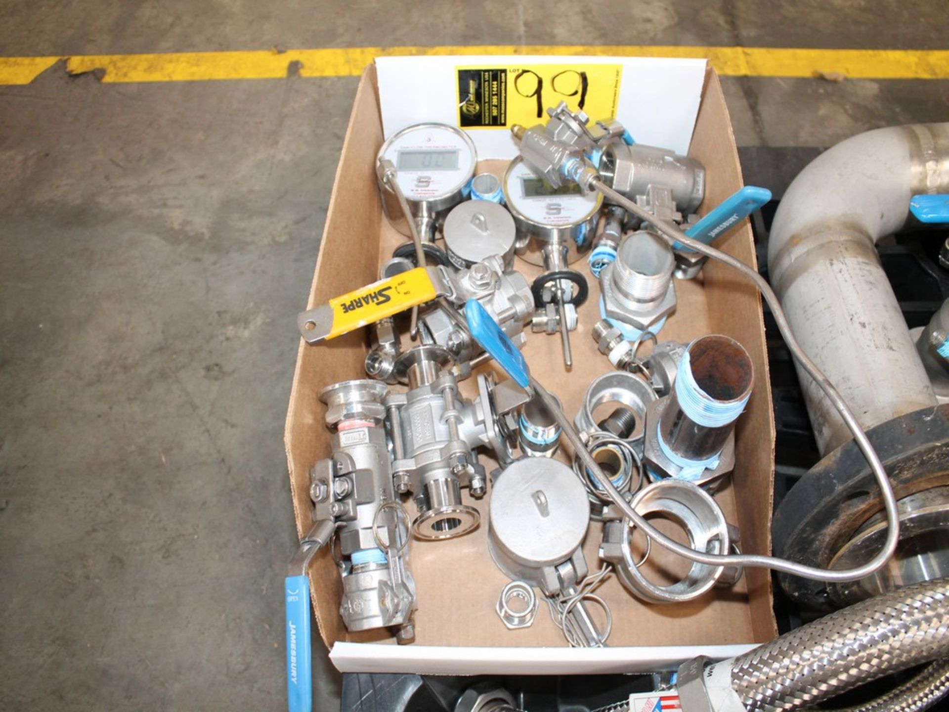 LOT CONTENTS OF PALLET WITH MISCELLANEOUS FLAME ARRESTORS, HOSES, VALVES, TRANSMITTERS, PIPE - Image 9 of 18