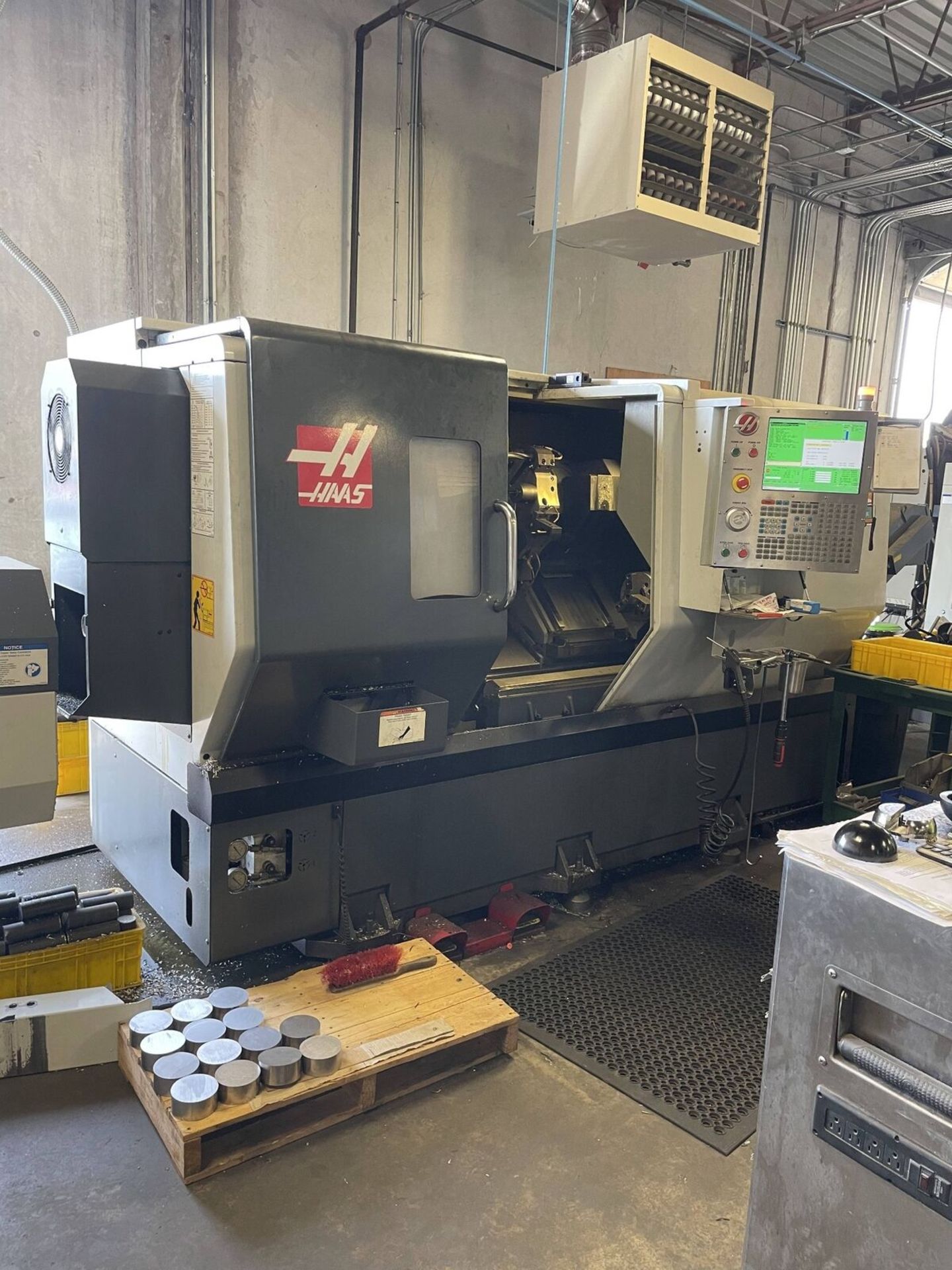 2012 HAAS DS30Y CNC Turning Center With Live Tooling/Dual Spindle/Bar Feeder