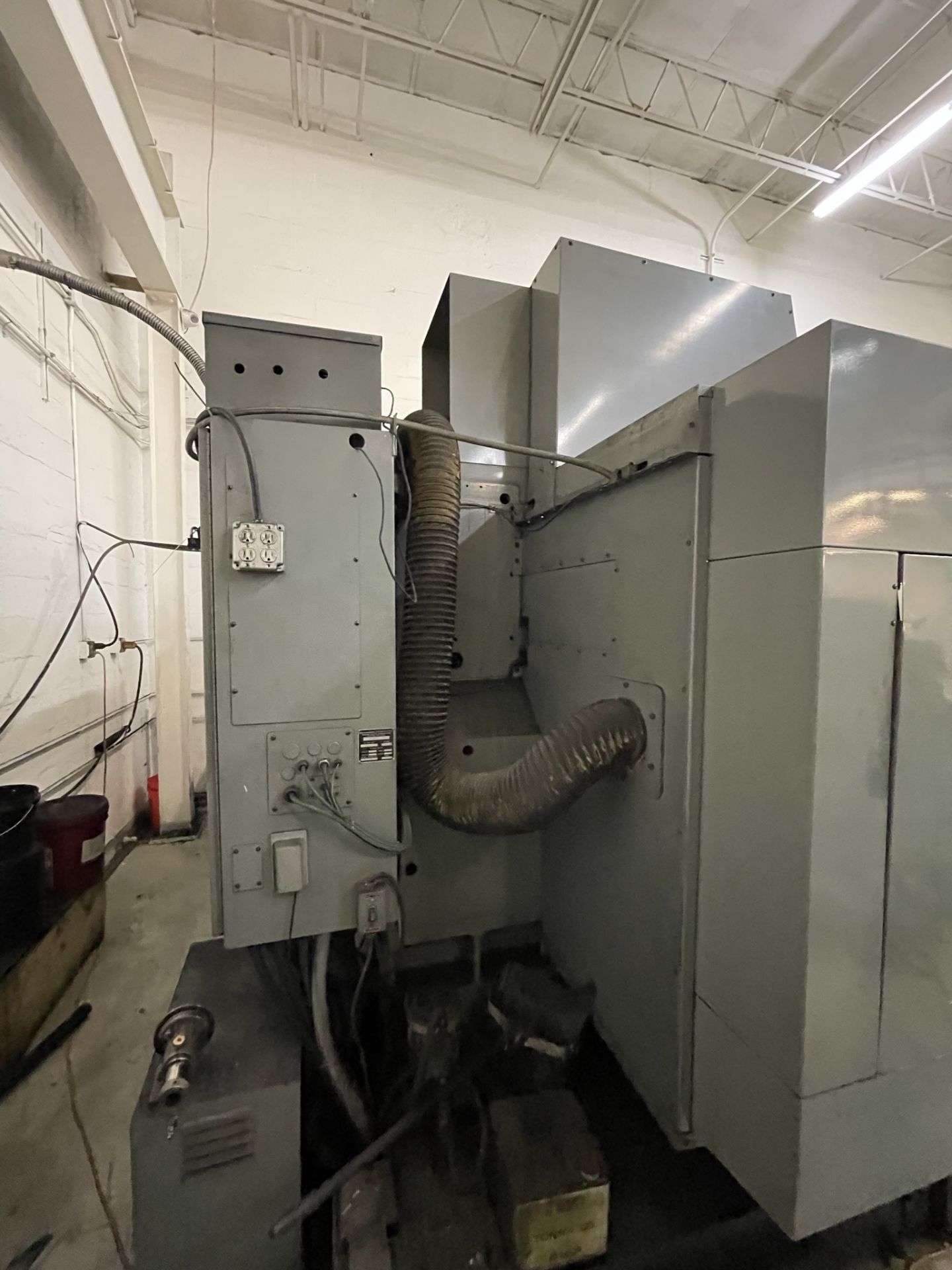 1995 Bostomatic BD32-G CNC Vertical Machining Center - Image 8 of 10