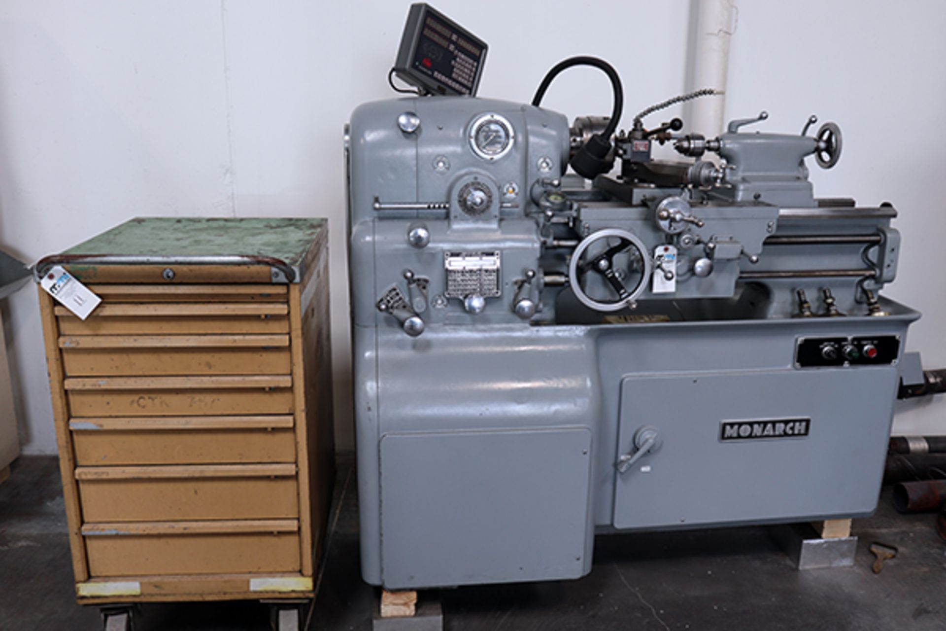 Monarch Model EE 10 x 20 Toolroom Lathe w/LISTA Cabinet - Image 2 of 17