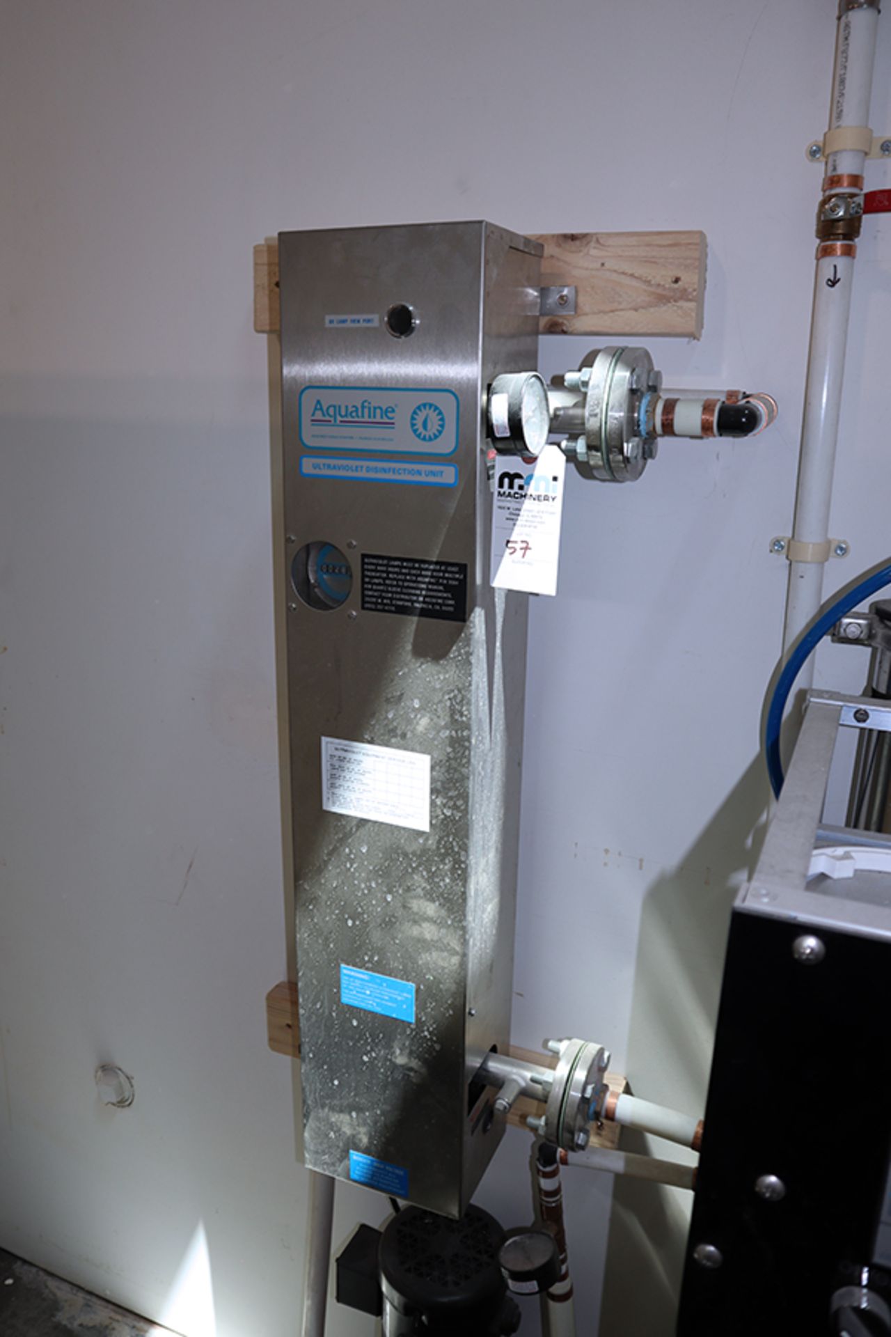 Aquafine SL-1 DI WATER PRODUCTION SYSTEM including pump and UV sterilization - Image 5 of 5