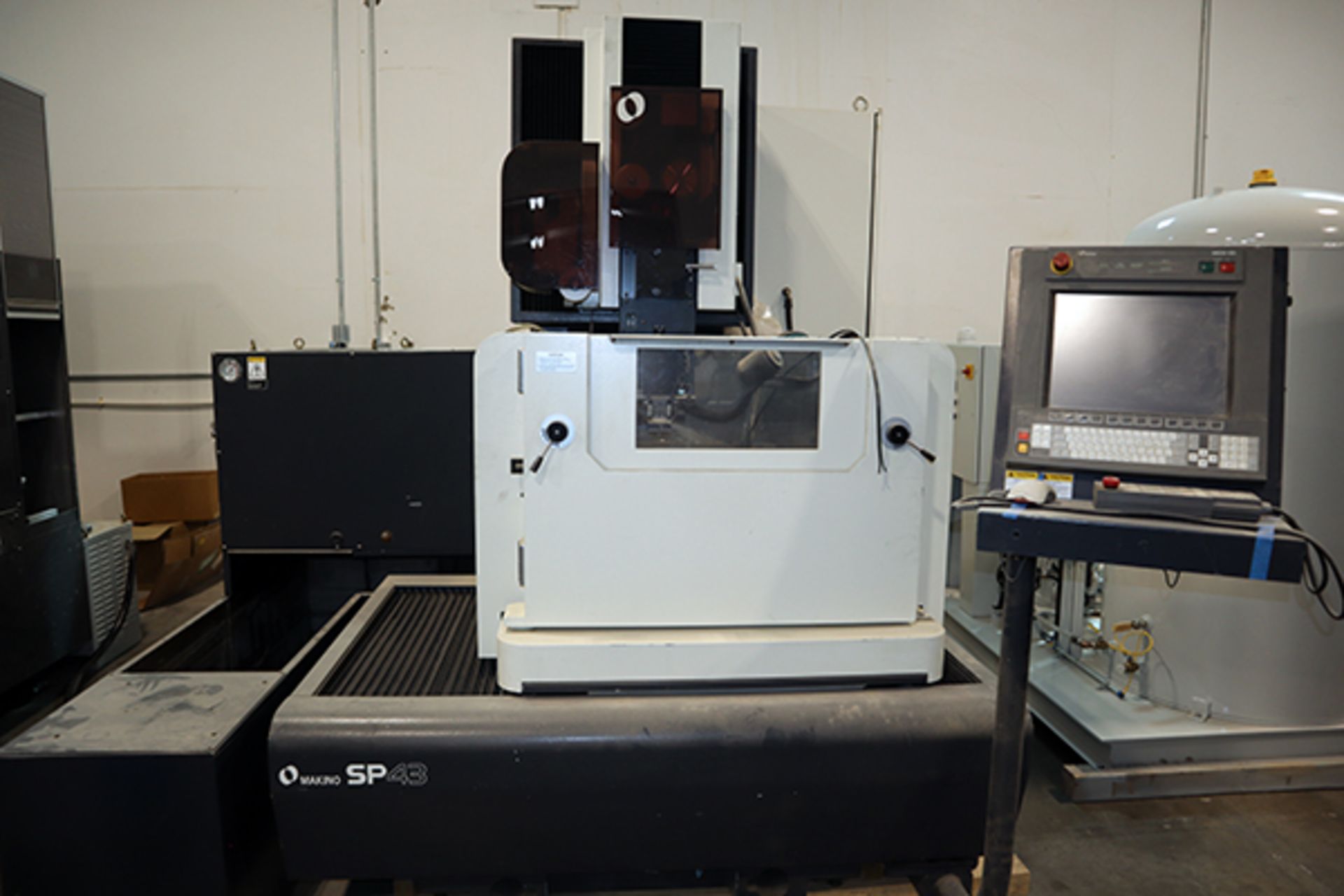 Makino SP43 Wire EDM (2007) - Image 3 of 25