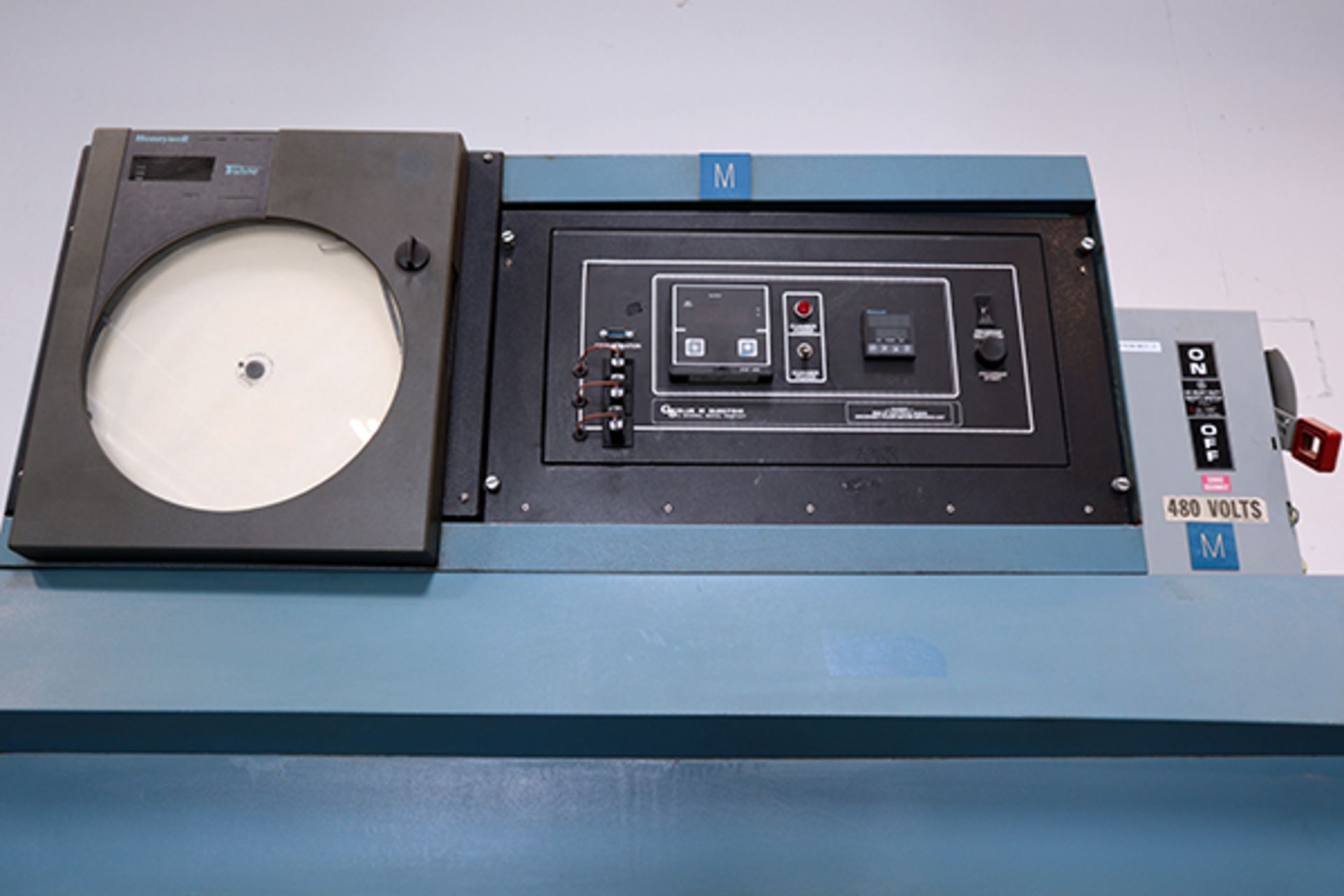 Blue M Electric DCRI-366-G-MP550 Mechanical Convection Batch Process Oven - Image 8 of 8