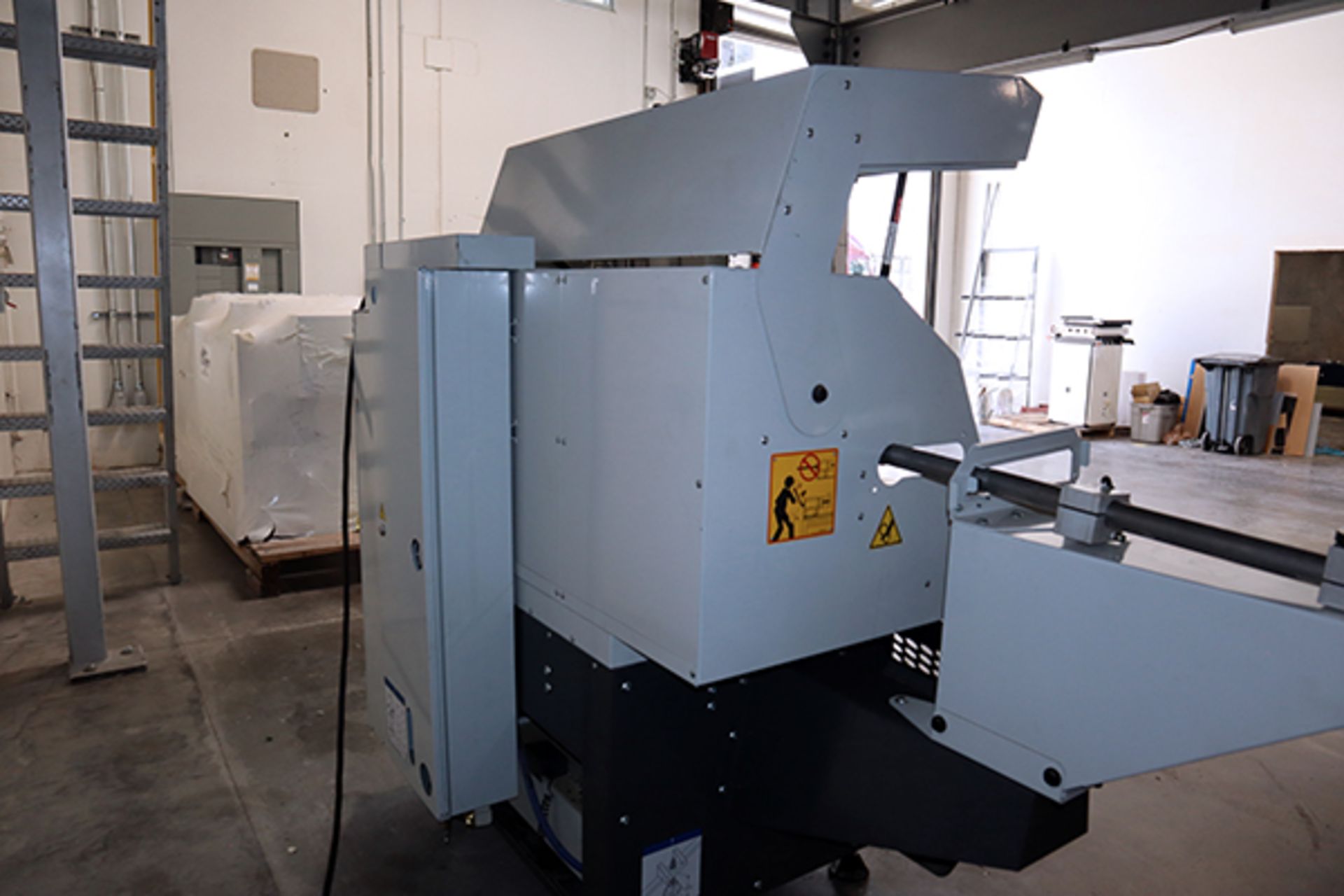 Haas CL-1 Chucker Lathe w/ Barfeed (2019) - Image 12 of 17