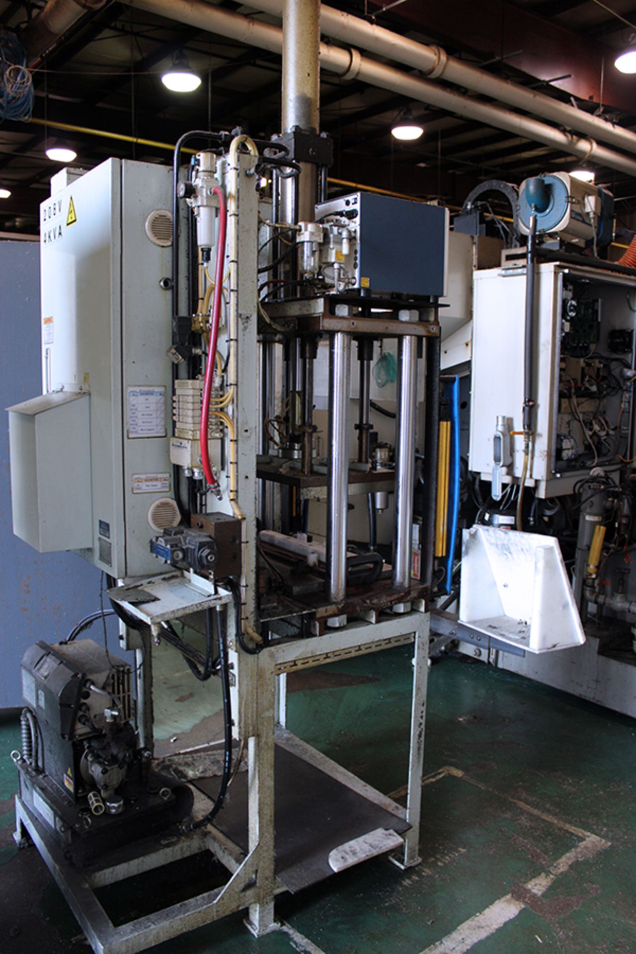 Ahresty 0.7 Ton Quality Assurance Machine (2014) - Image 7 of 12