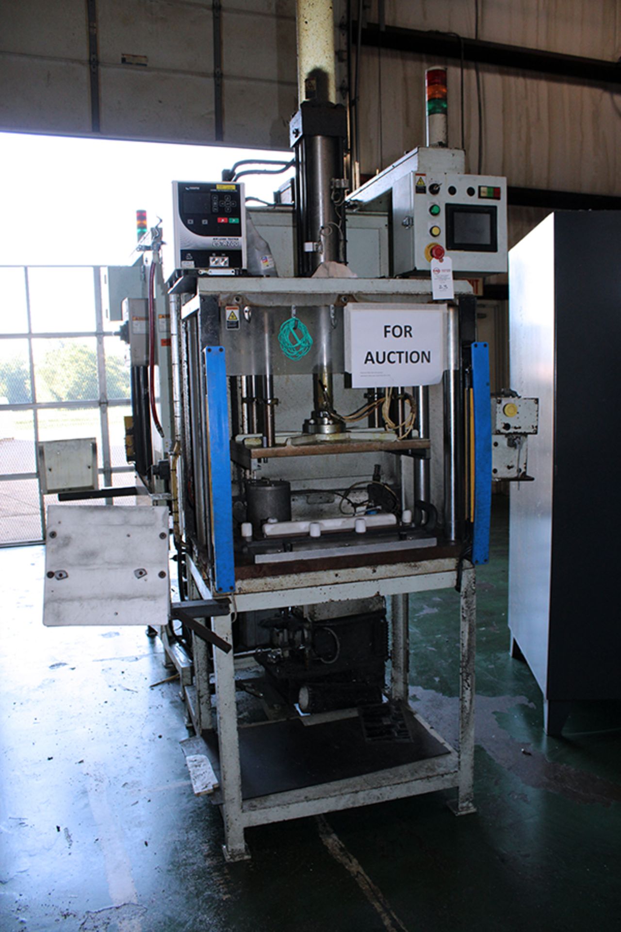 Ahresty 0.7 Ton Quality Assurance Machine (2014) - Image 3 of 12