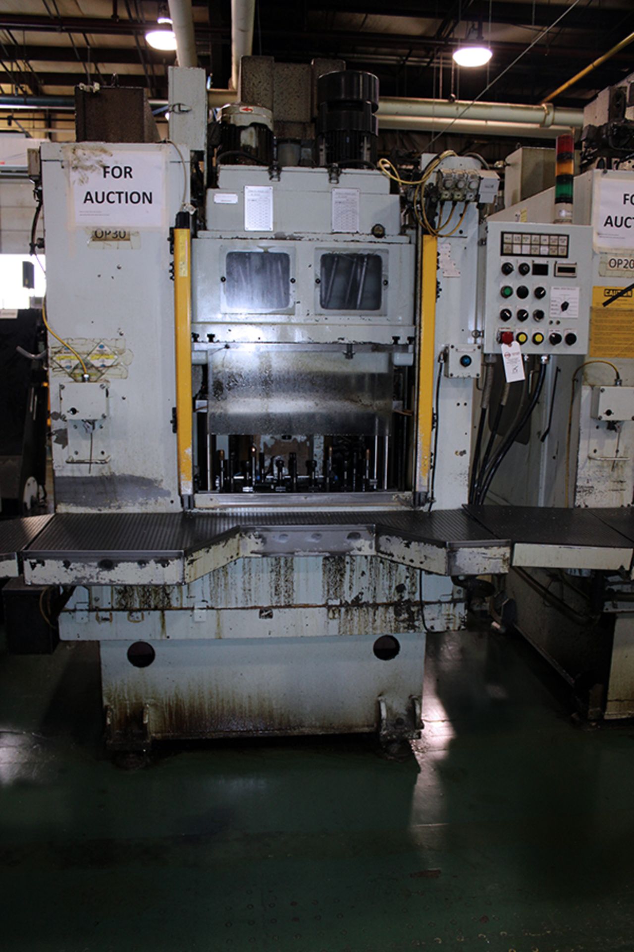 Toyosk (Toyo Seiki) MU440D.T CNC Drilling & Tapping Machining Center (2013)