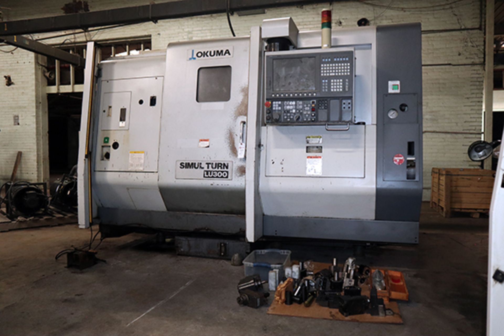 Okuma LU300 2SC600 (2010)