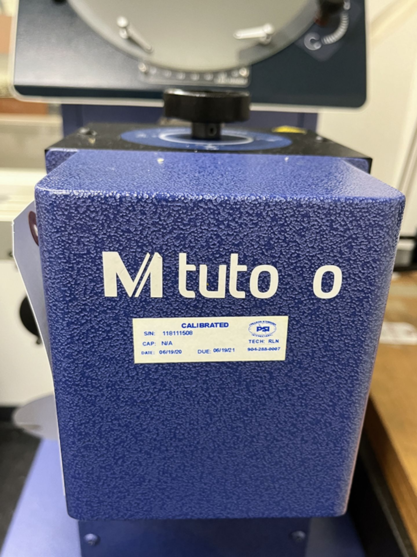 16" Mitutoyo PH-A14 Optical Comparator (2015) - Image 9 of 10