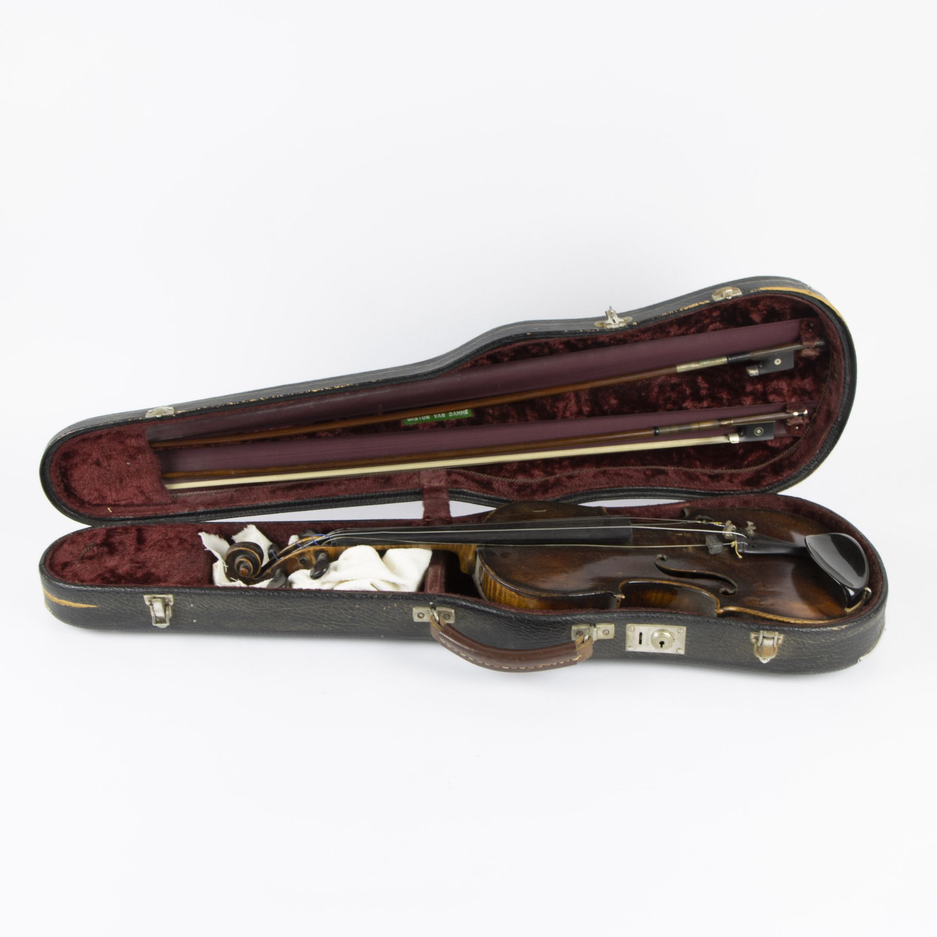 Violin 4/4 with violin case with 2 bows