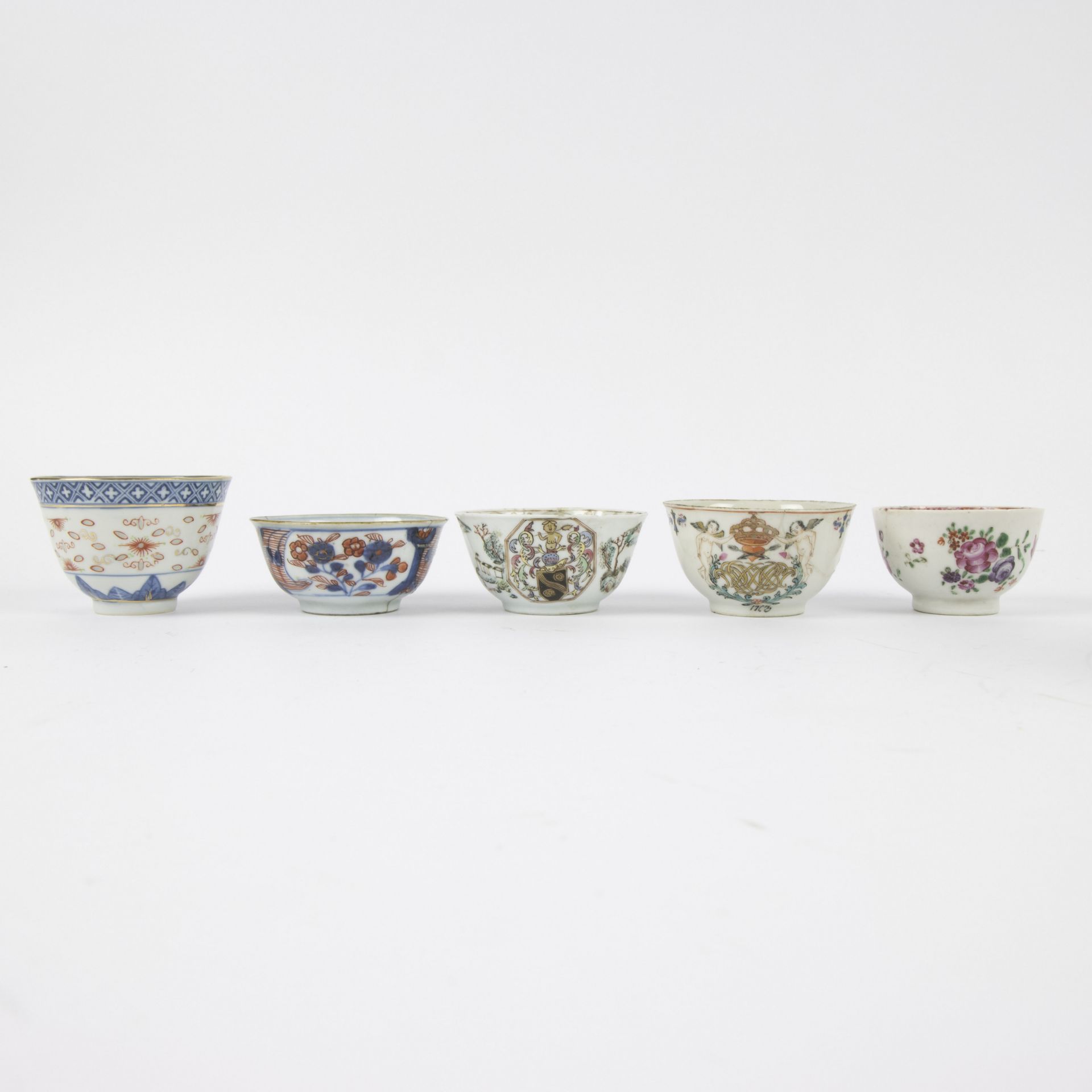 A collection of Chinese cups and saucers 18th century - Bild 2 aus 12