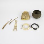 Lot miscellaneous bronze pot, comb, hairpins, bracelet in bone and tooth of a sperm whale