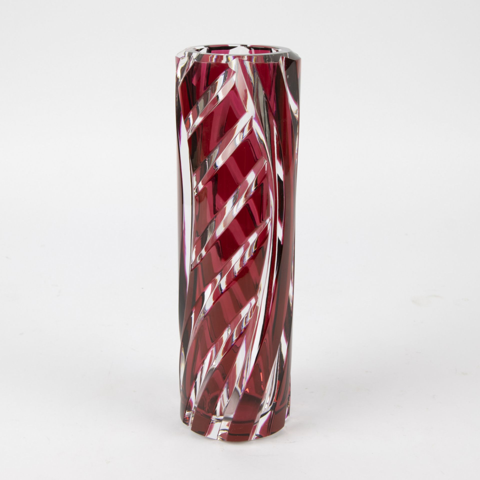 Val Saint Lambert Art Deco tube vase in colorless and red cut crystal - Bild 3 aus 5