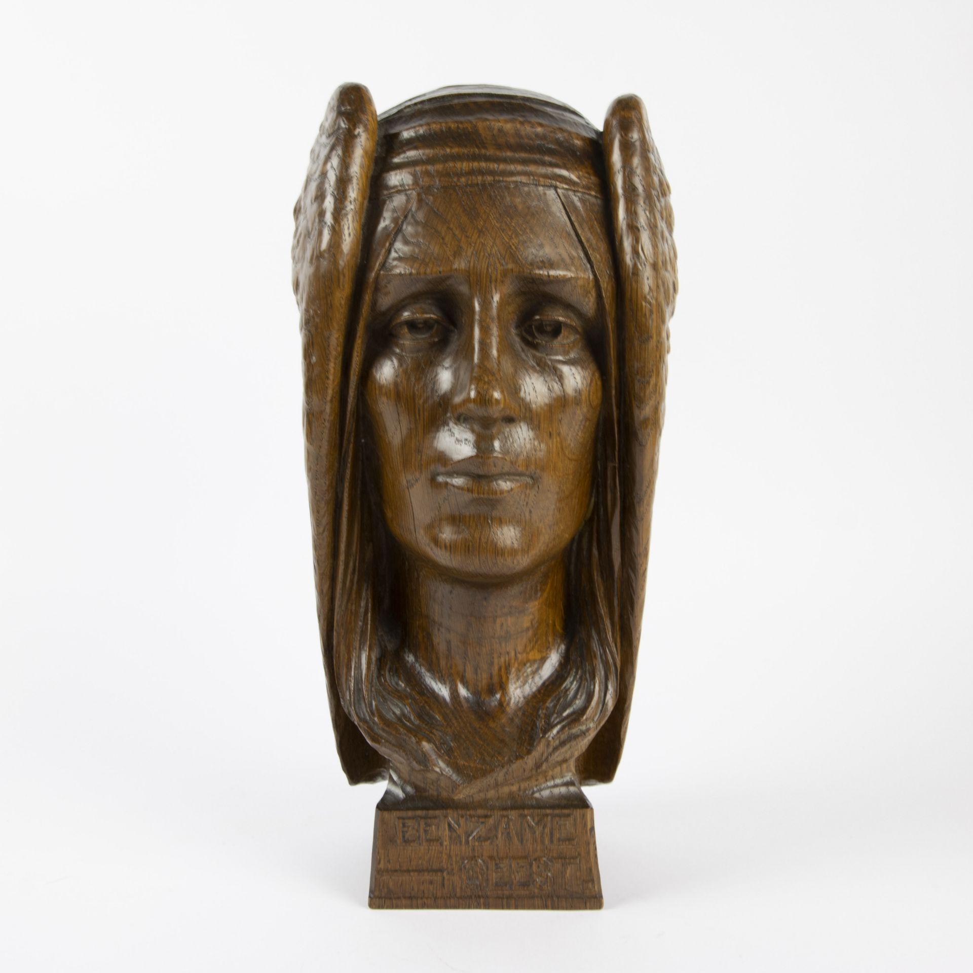 Art Deco female head 1916