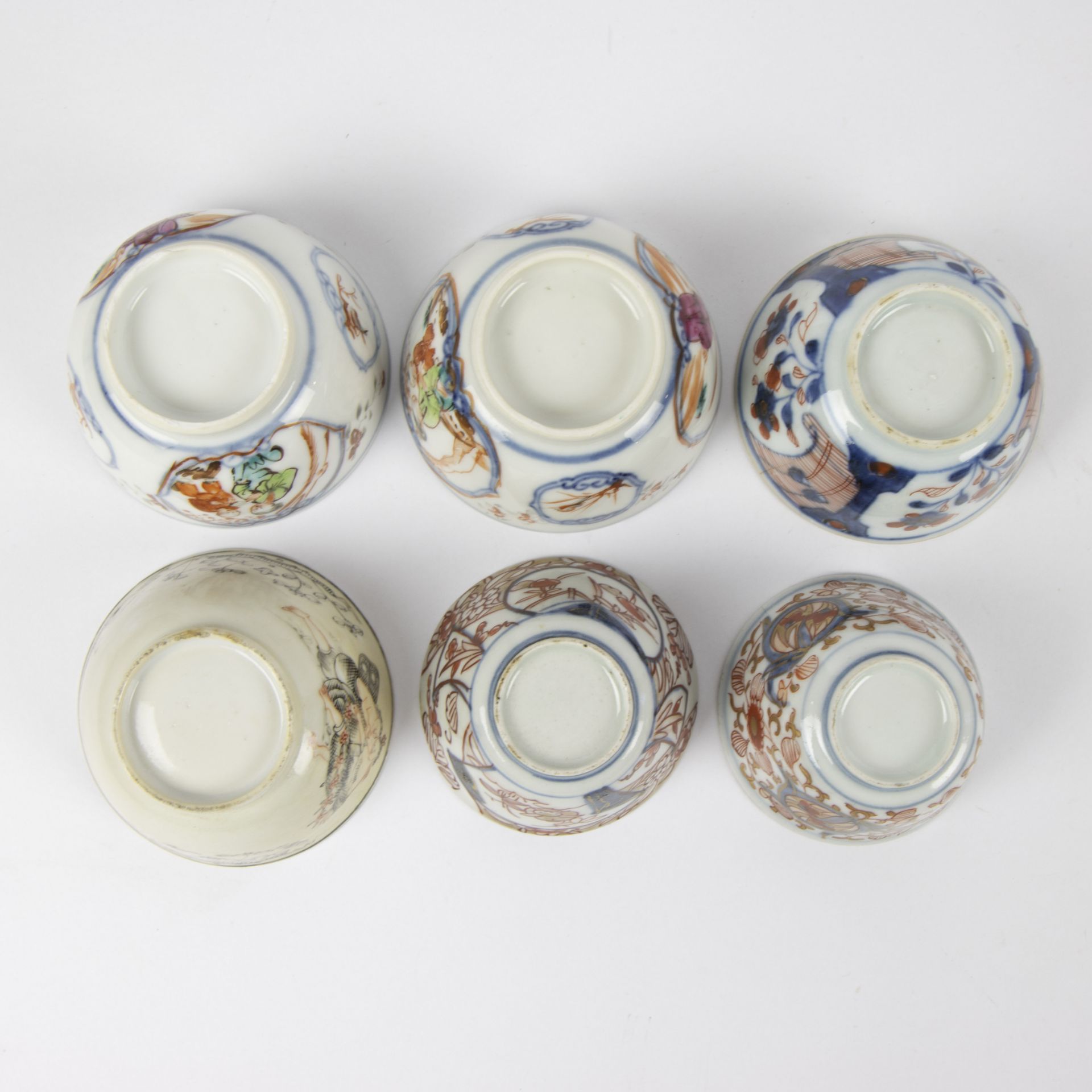 A collection of Chinese cups and saucers 18th century - Bild 7 aus 12