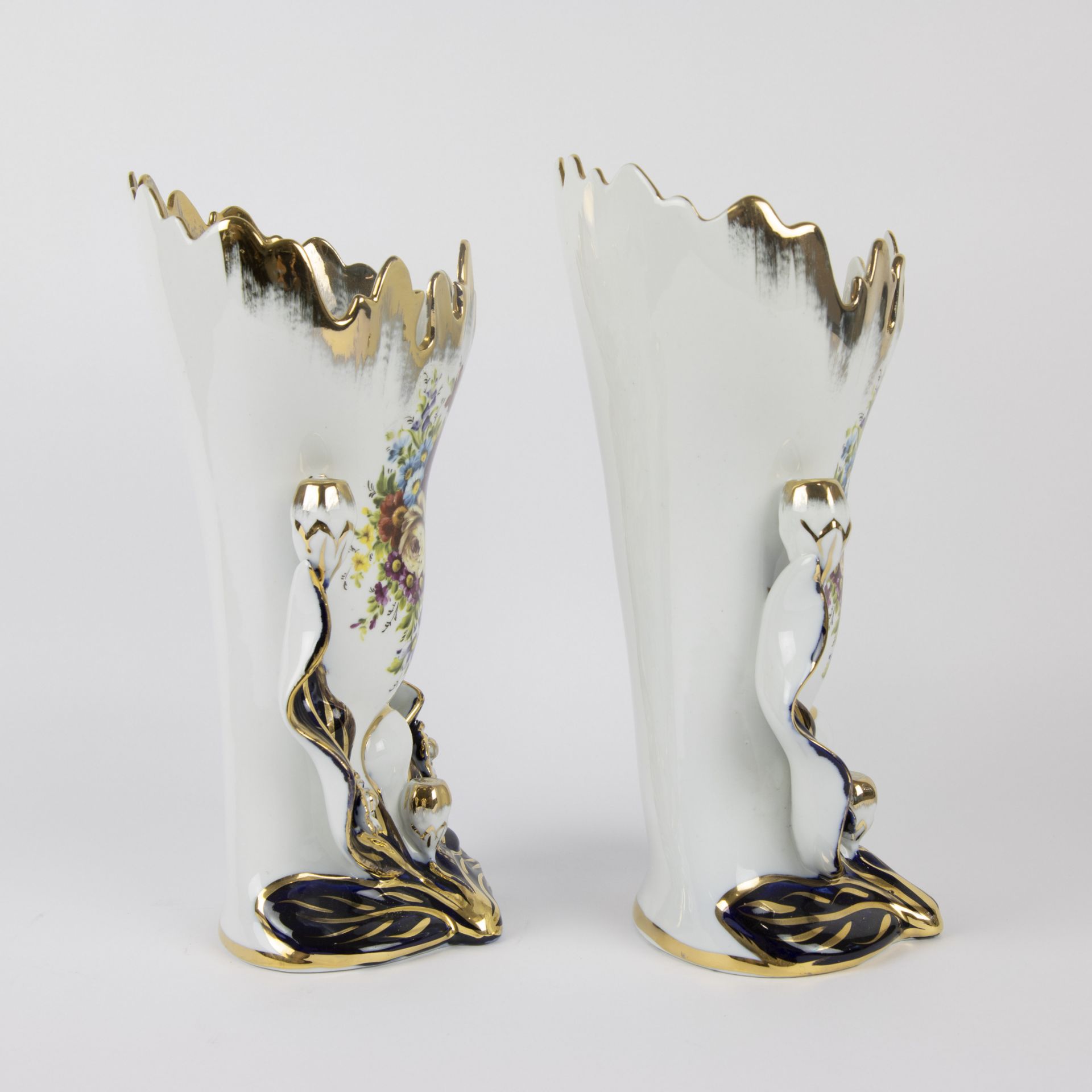 A collection of porcelain Vieux Bruxelles and Limoges - Bild 5 aus 14