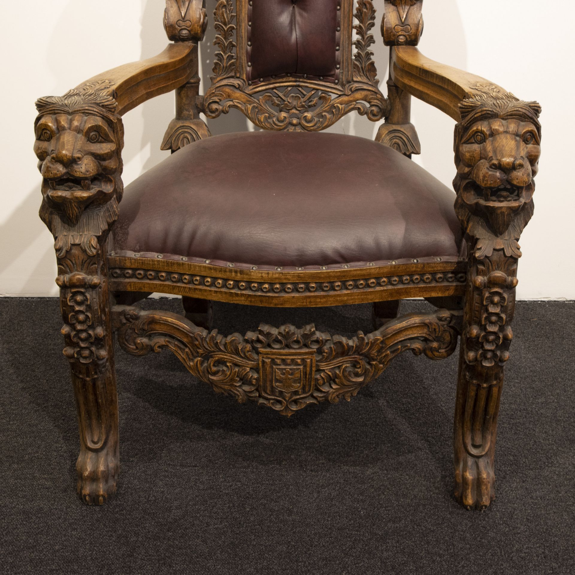 Castle arm chair sculpted with lion heads - Image 3 of 6