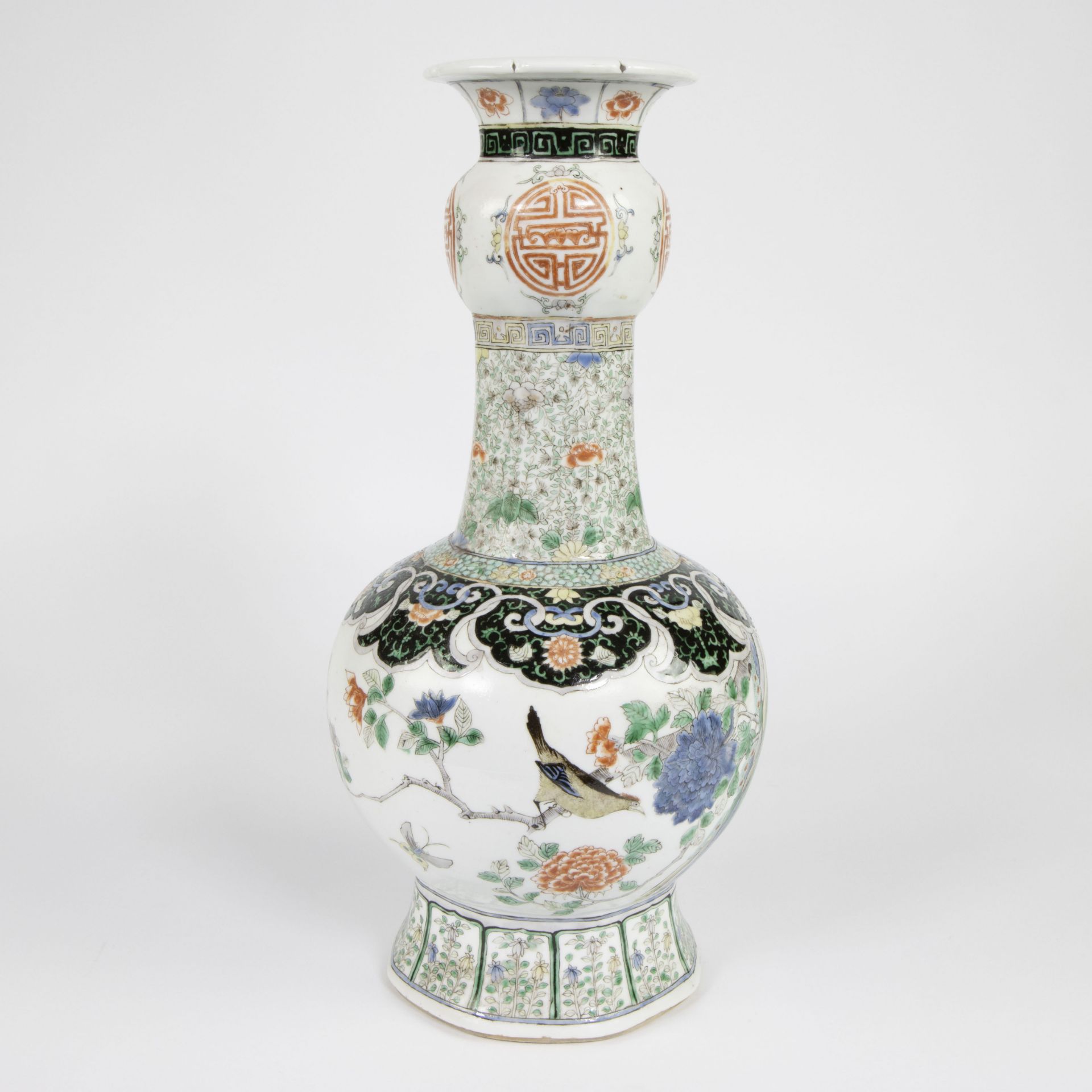 Chinese 'garlic shaped' vase floral decor with birds 19/20th century - Image 3 of 6