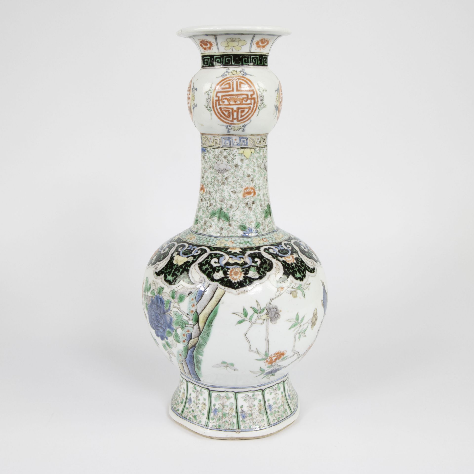 Chinese 'garlic shaped' vase floral decor with birds 19/20th century - Image 4 of 6