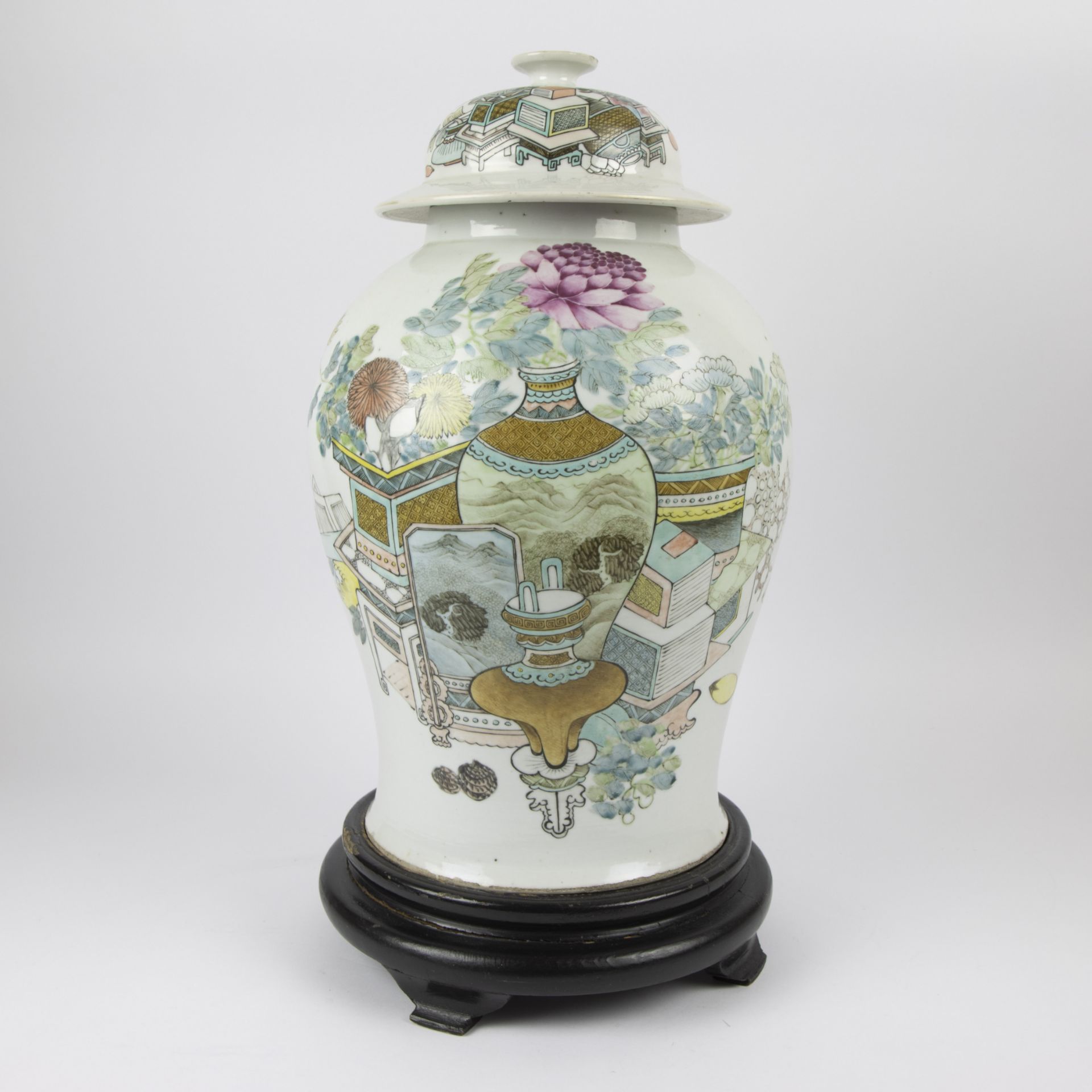 A Chinese lidded vase famille rose