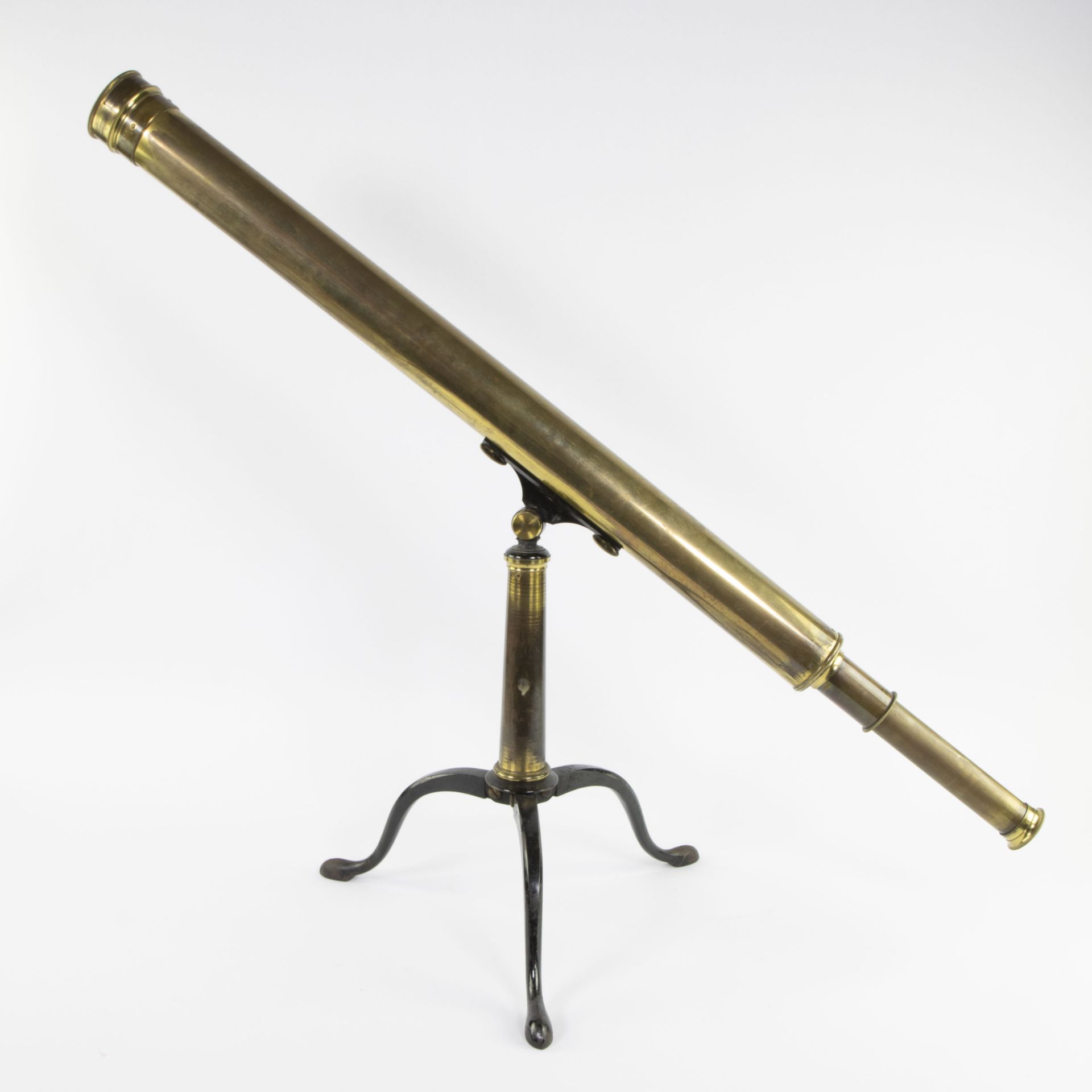A George III brass telescope in original wooden case - Bild 3 aus 3