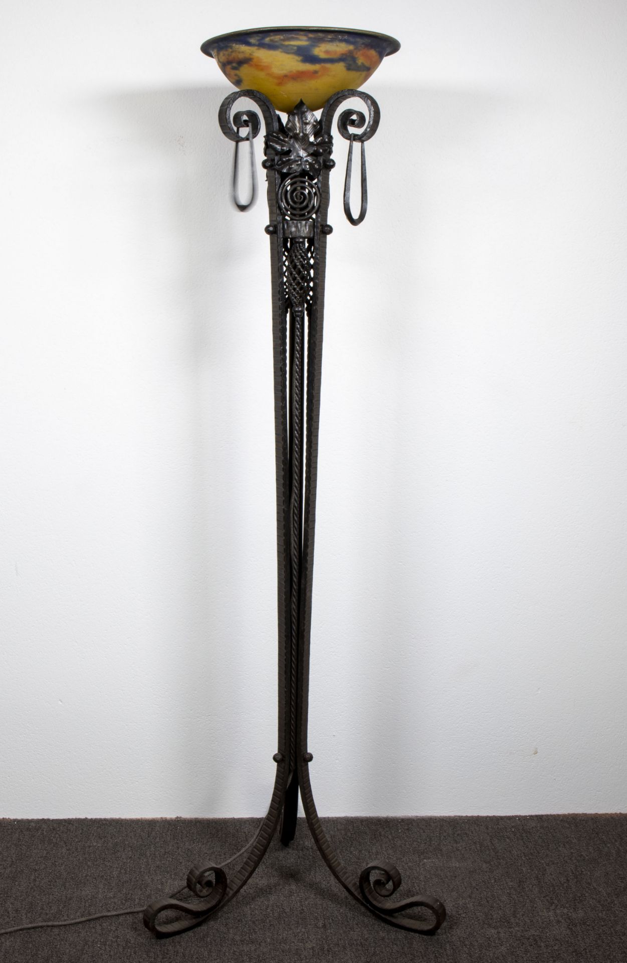 Art Deco wrought iron floor lamp with coupe in glass paste Muller Freres Luneville, signed - Bild 6 aus 8