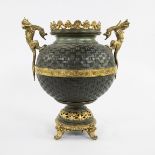 French brass vase with gilt mounts and Chinoserie, circa 1860