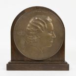 Carlos VAN DIONANT , bronze plaque Princes of Francavilla, signed and dated 1912