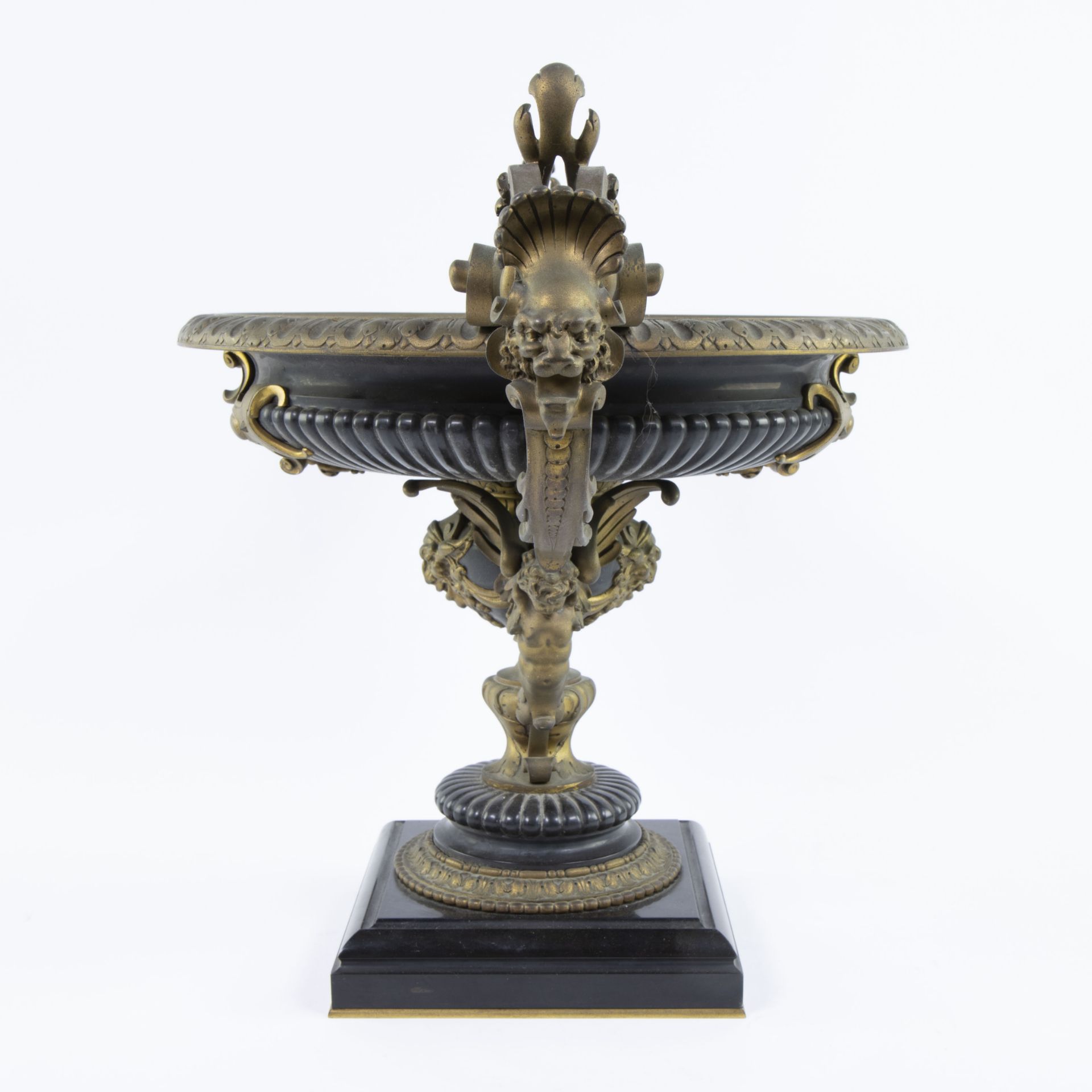 Napoleon III coupe in marble with bronze mounts decorated with lion heads, angels and satyrs - Bild 7 aus 9