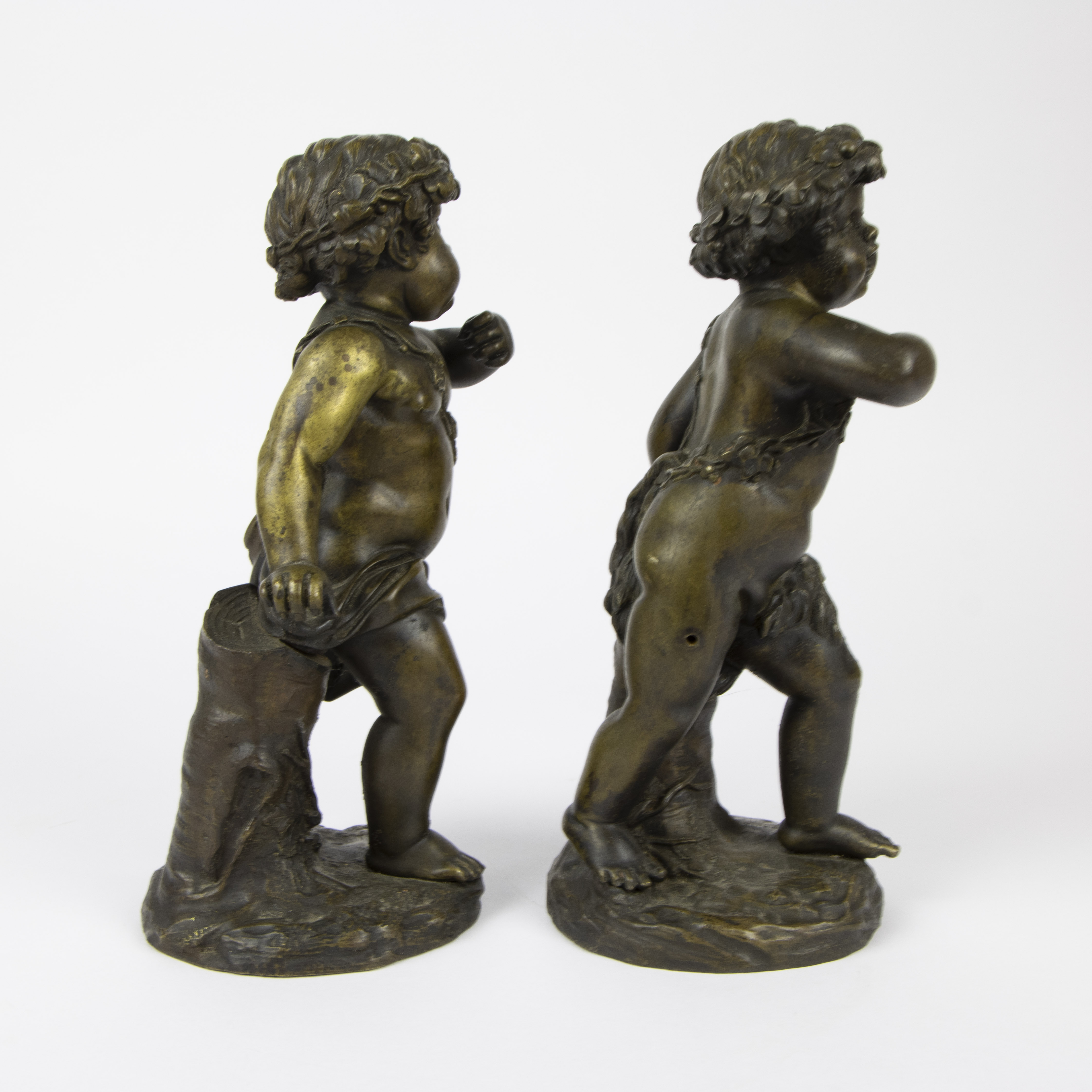 Pair of bronze putti, not signed - Image 2 of 5