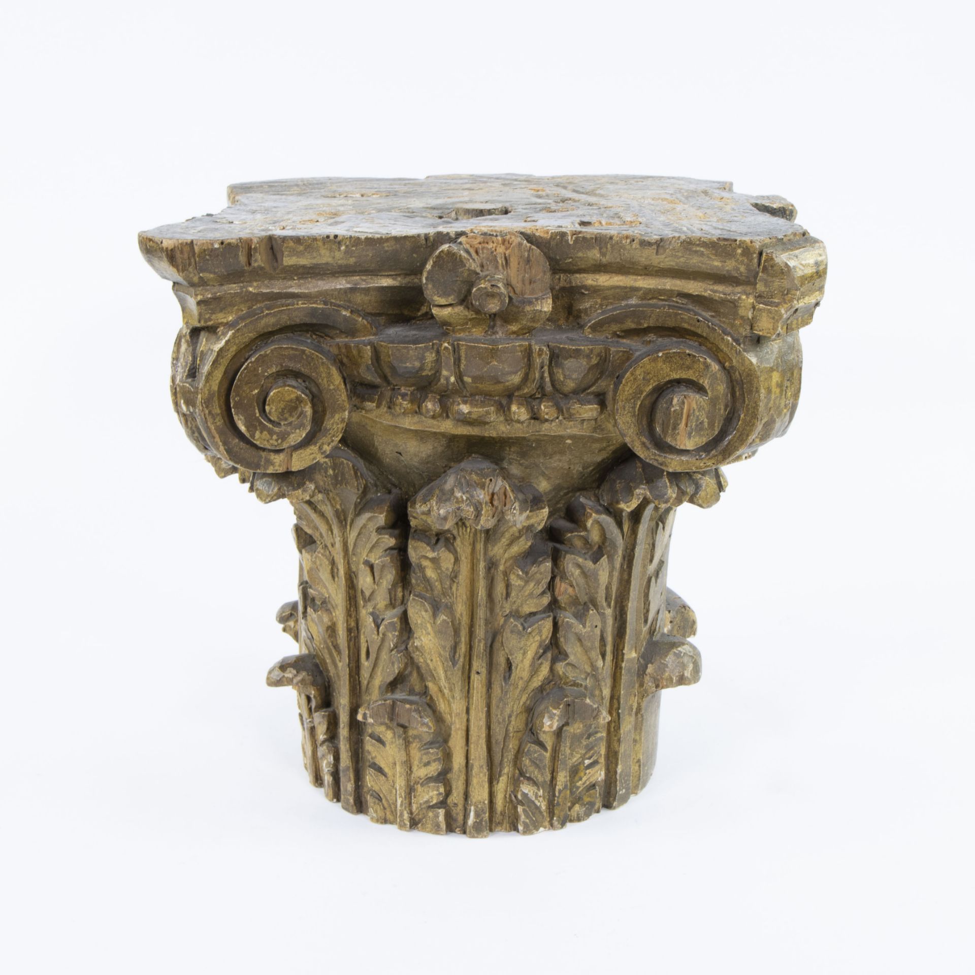 Ionic wooden capital with volutes and akant leaves - Bild 2 aus 5