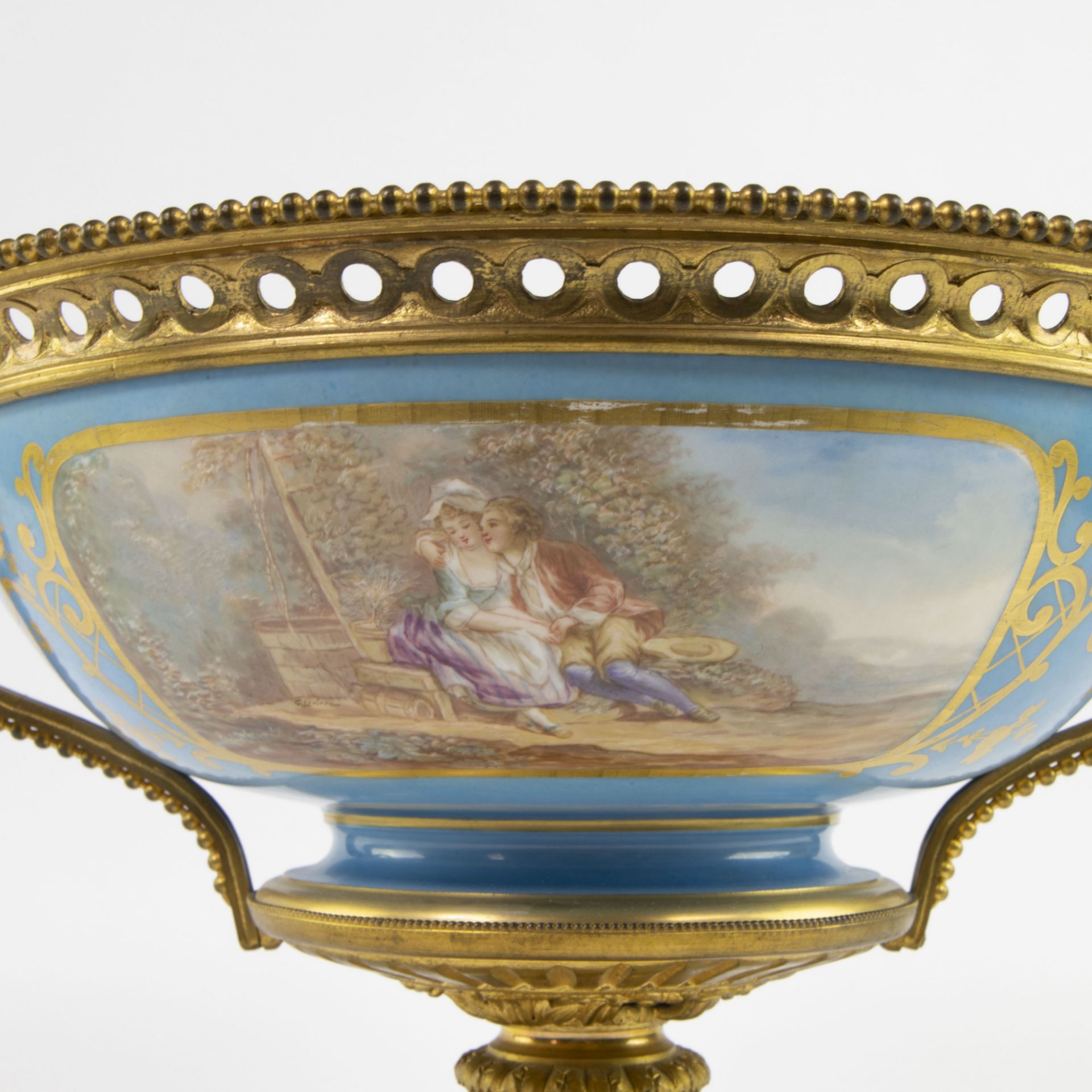 Napoleon III Sévres porcelain centerpiece coupe in gilded bronze , France 1870 - Bild 6 aus 9