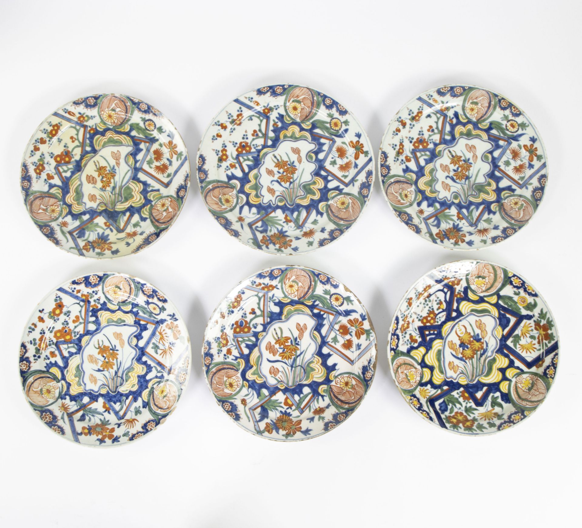 6 polychrome Delft earthenware lightning plates, late 17th century