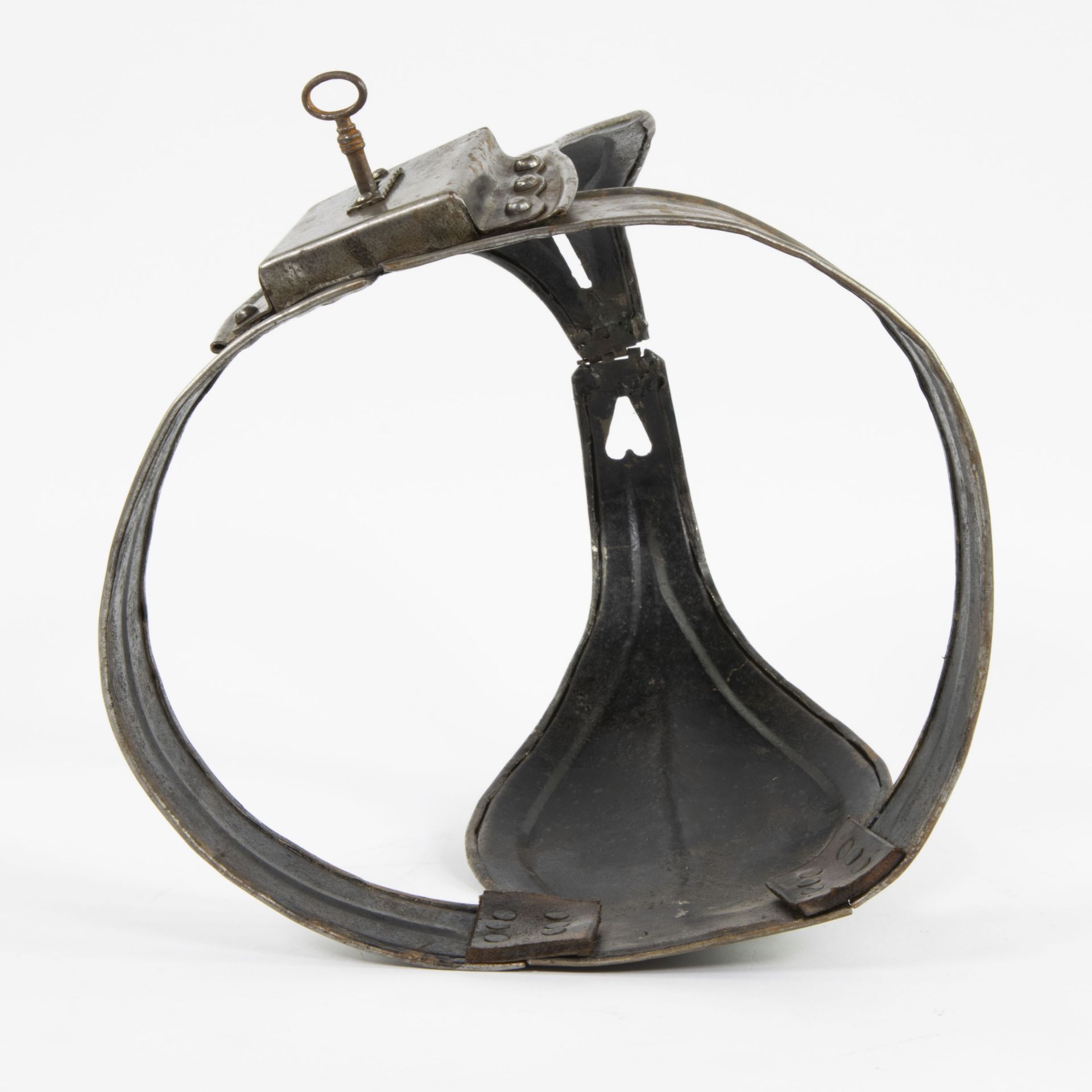 Chastity belt with key - Image 3 of 5