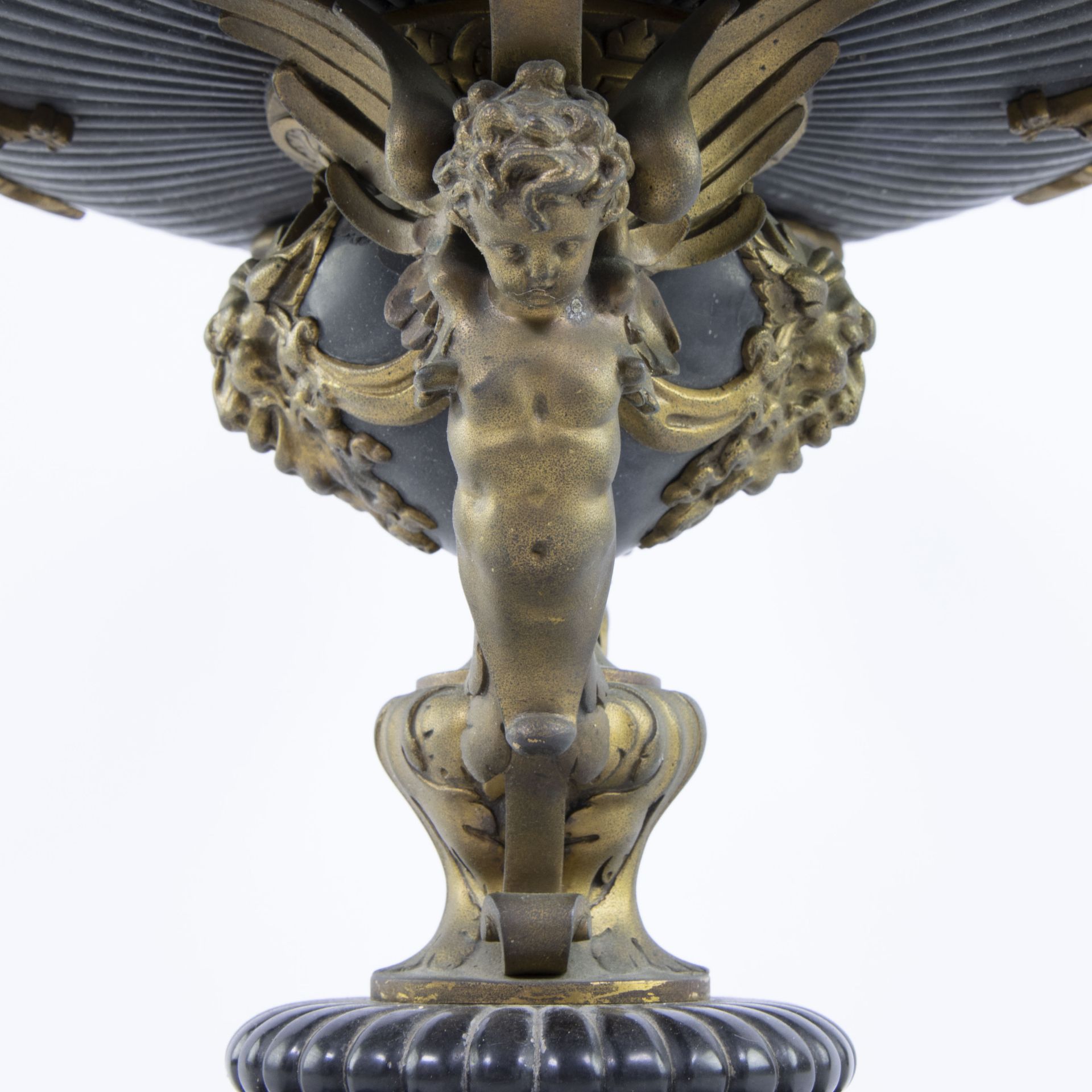 Napoleon III coupe in marble with bronze mounts decorated with lion heads, angels and satyrs - Bild 8 aus 9