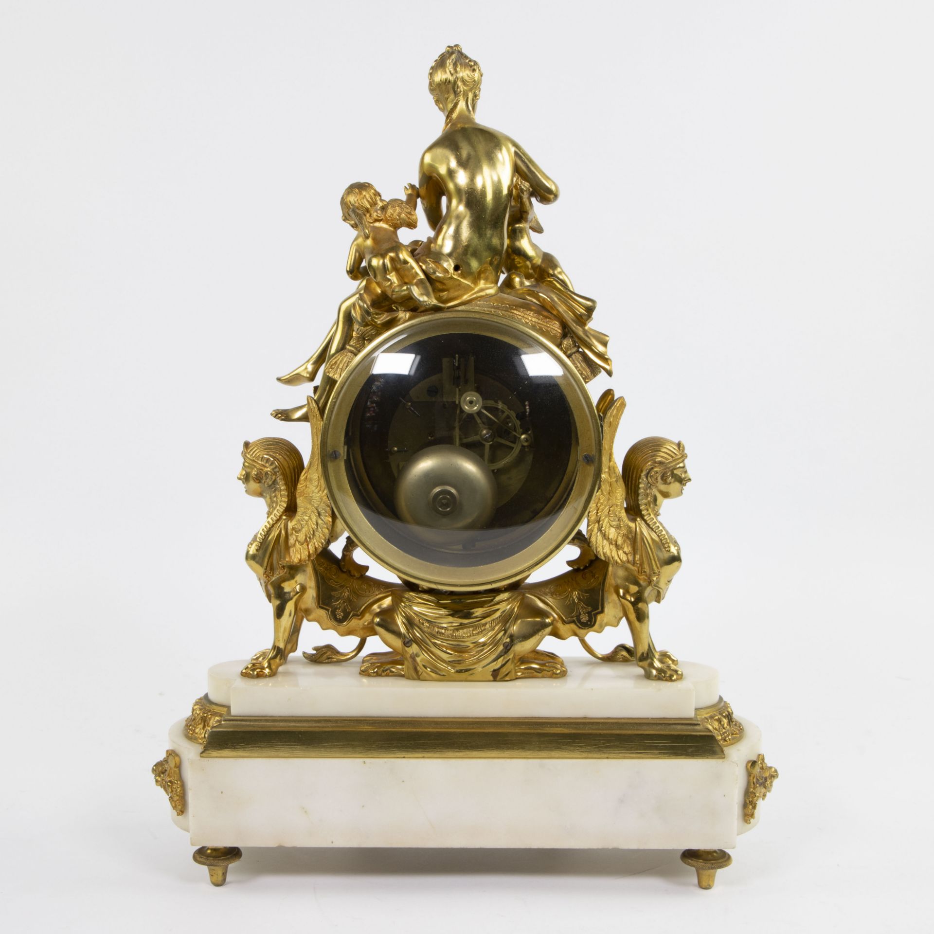 Louis XVI pendulum in white marble and gilded bronze - Bild 6 aus 7