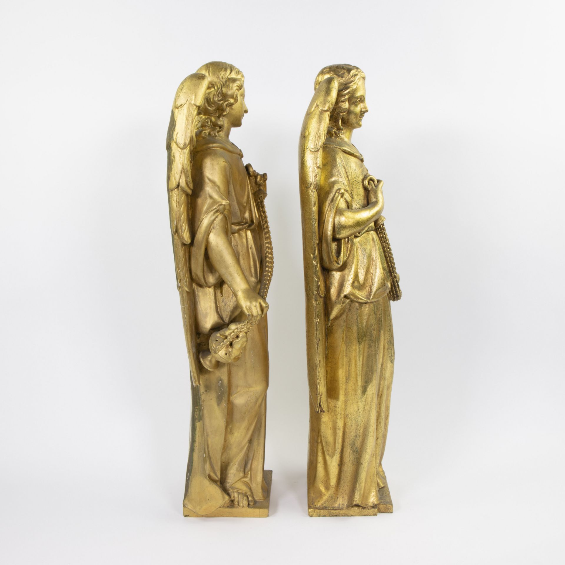 Pair of neo-gothic gilded wooden angels, Flemish, 19th century - Image 4 of 4