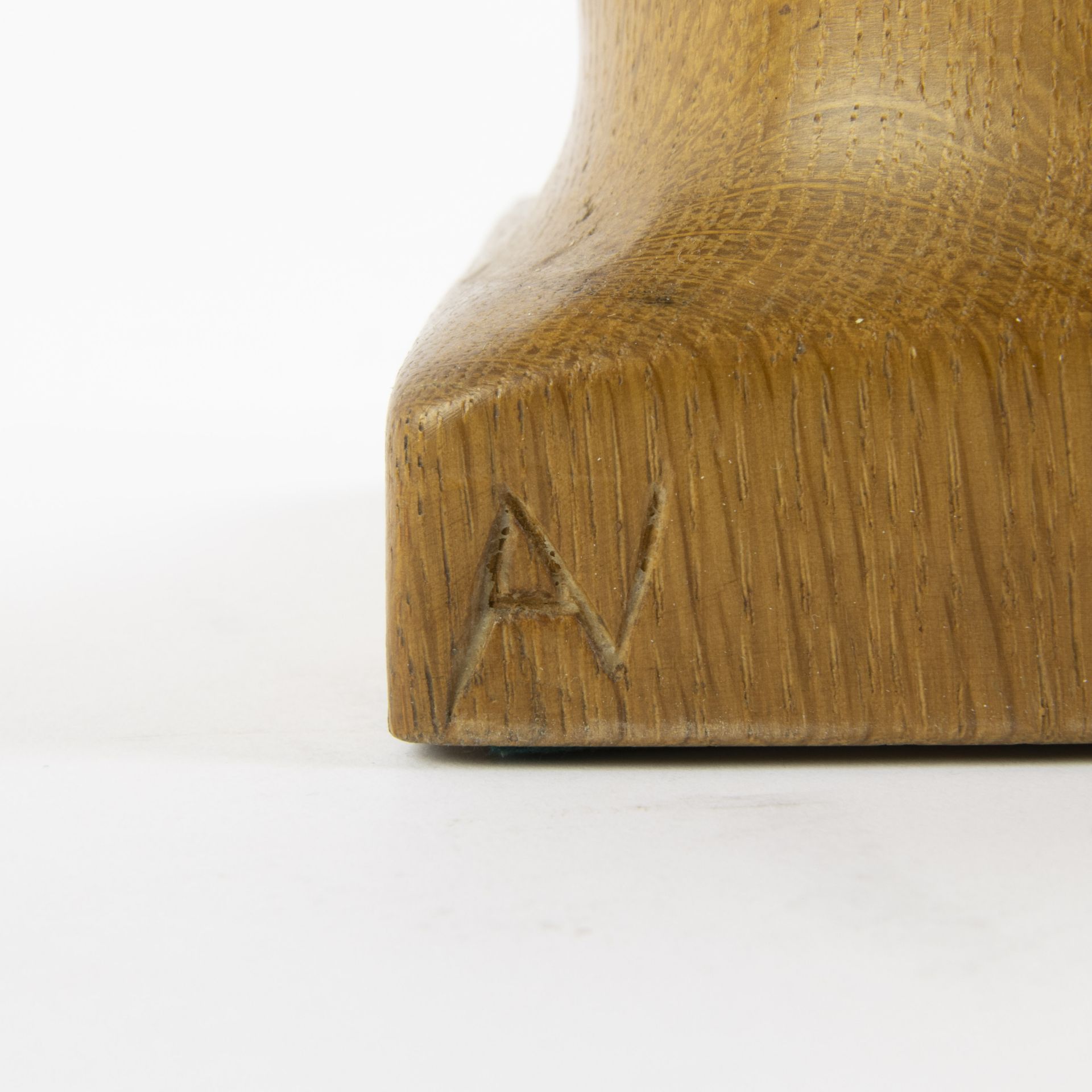 Art deco wooden bust of a young lady, monogram AV - Bild 5 aus 5