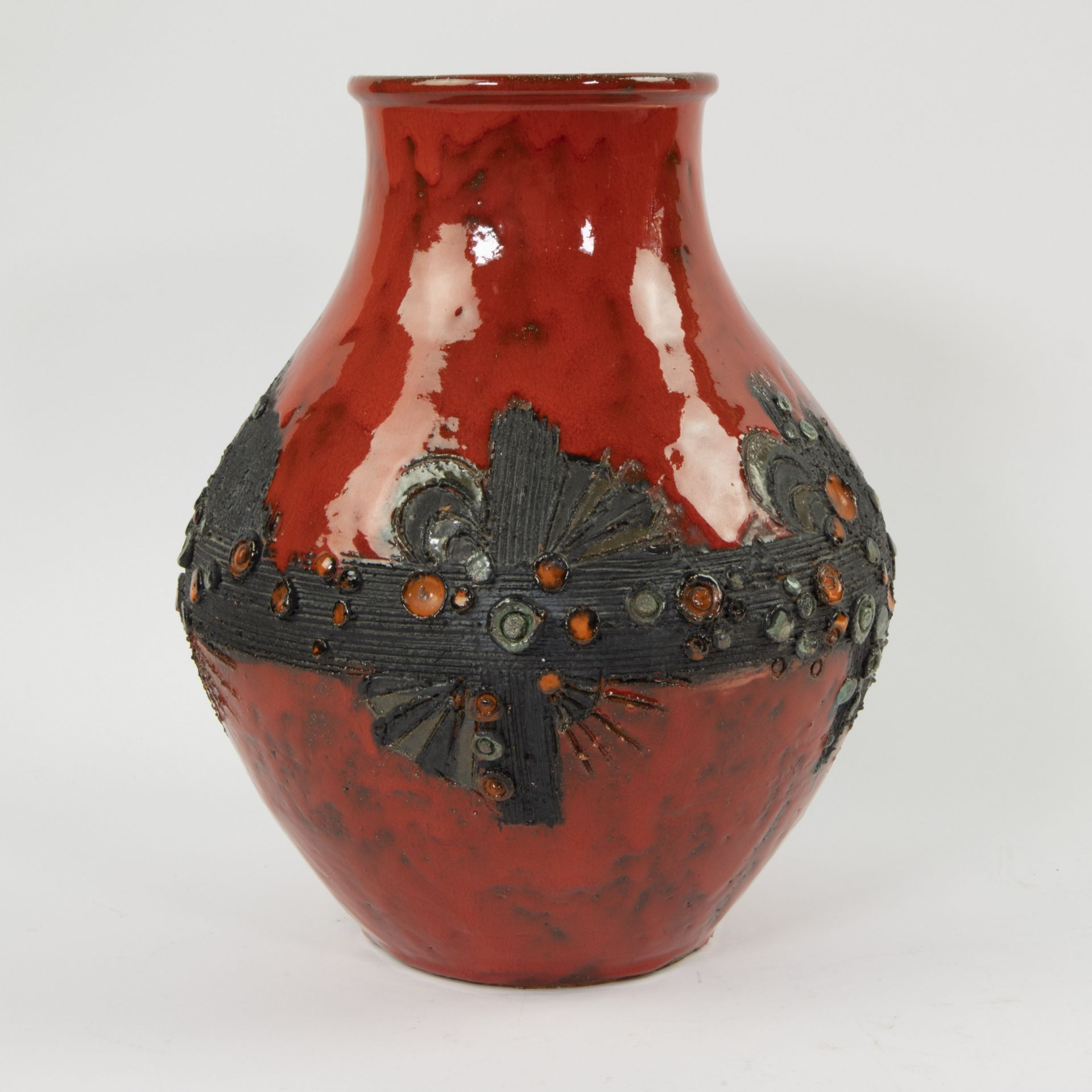 Red glazed ceramic vase attributed to Vandeweghe Perignem