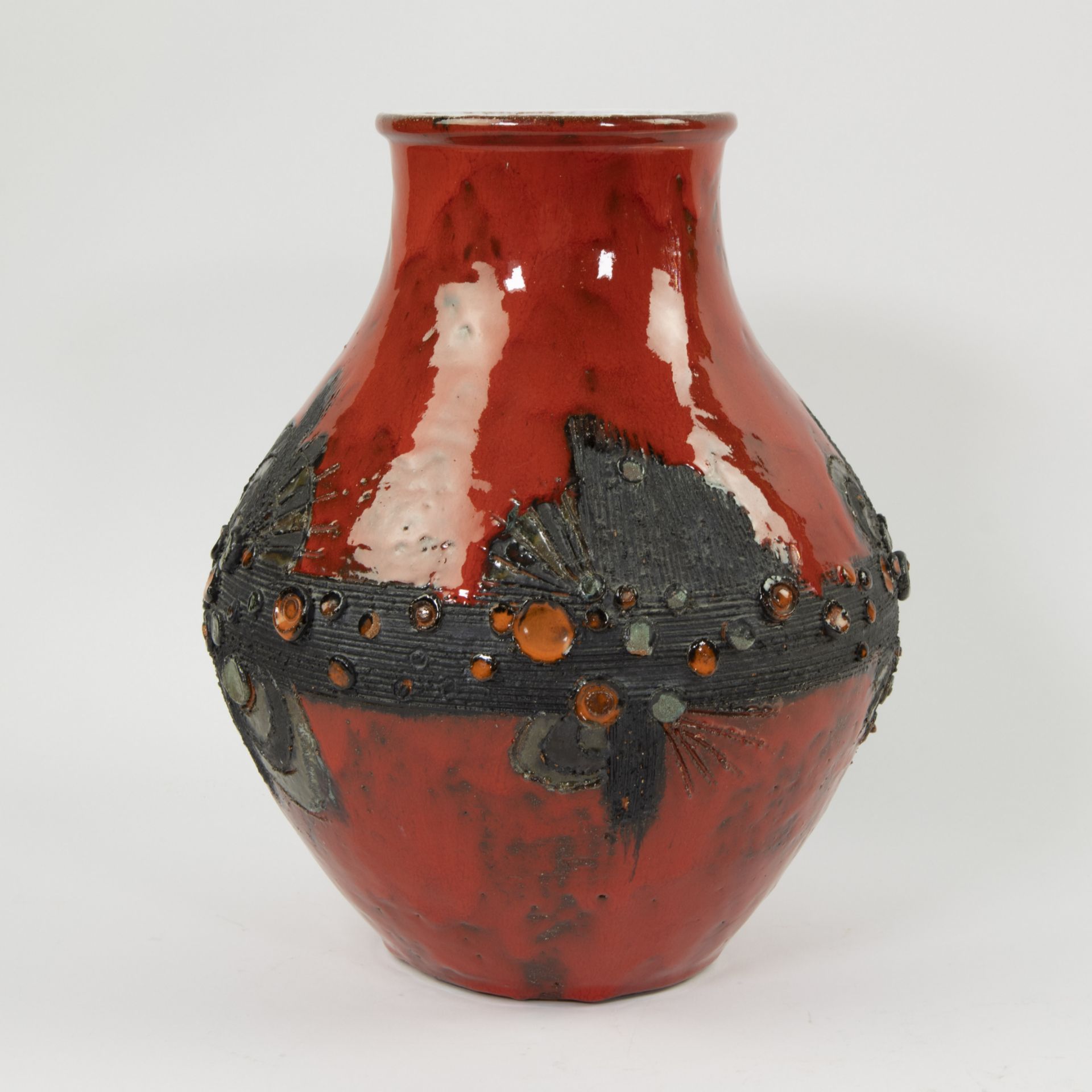 Red glazed ceramic vase attributed to Vandeweghe Perignem - Bild 4 aus 5