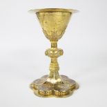 French chalice in silver with vermeille, neo-Gothic 2nd half 19th century (content 800)