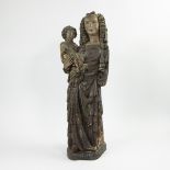 Patinated plaster of a Madonna with child Ile de France, 19th copie after example from 14th century