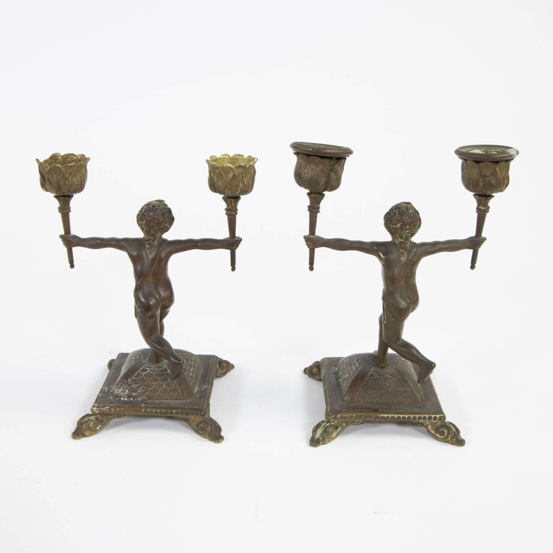 Pair of bronze blackamoor candlesticks - Bild 3 aus 4