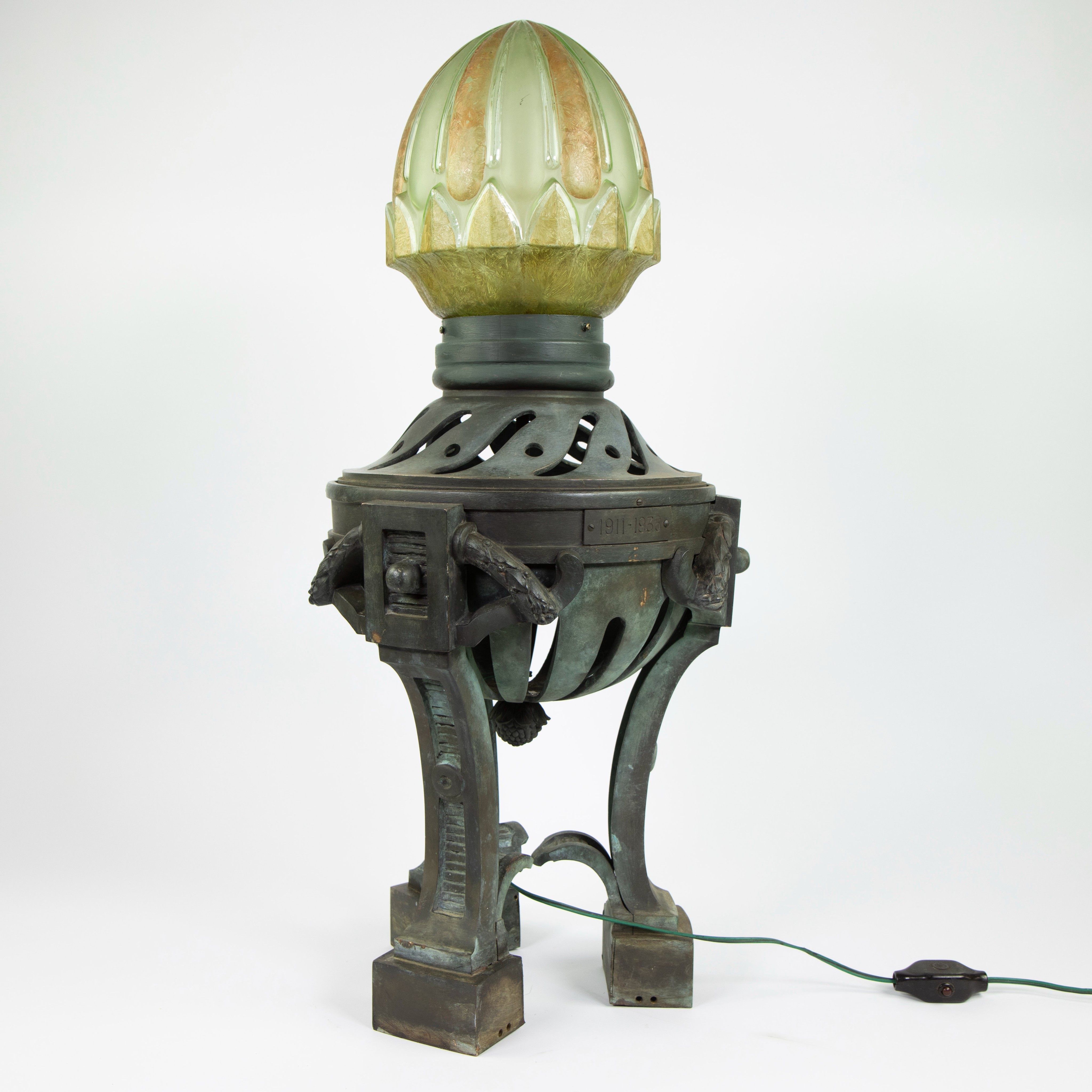 Imposing bronze castle lamp with globe in yellow glassware - Bild 4 aus 4