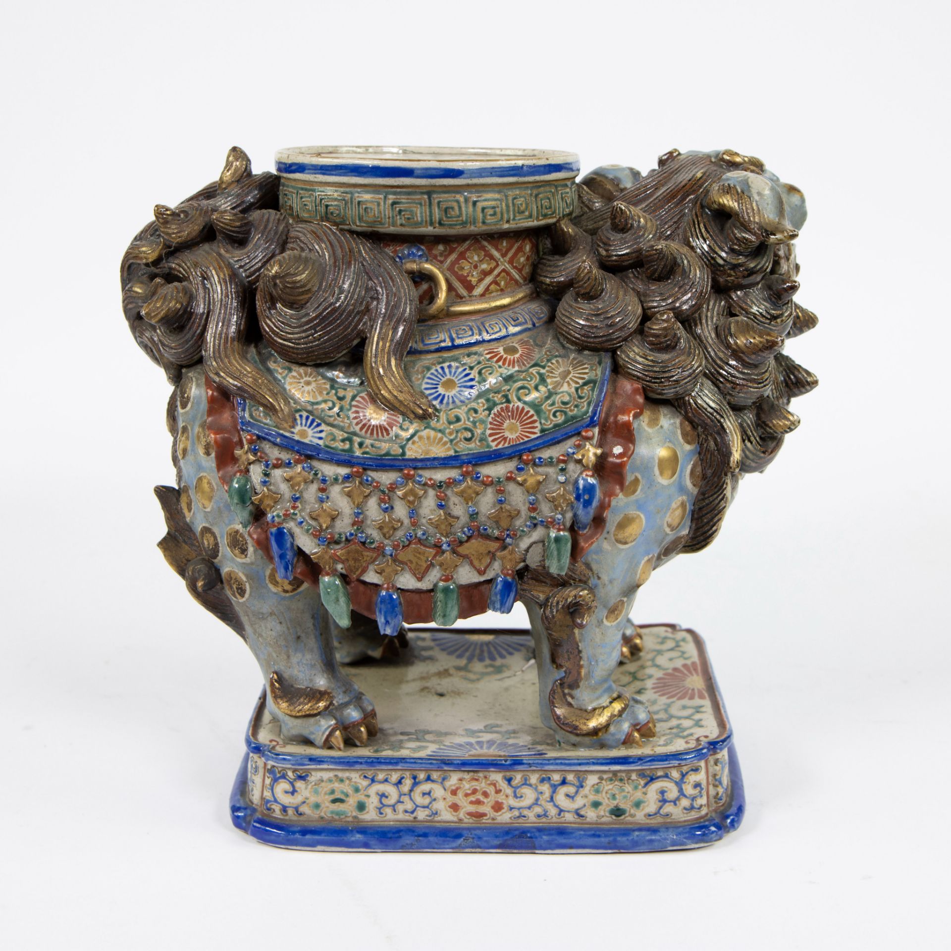 Foo dog in painted polychrome ceramics - Bild 3 aus 6