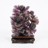 Finely sculpted Chinese lid vase in amethyst rose